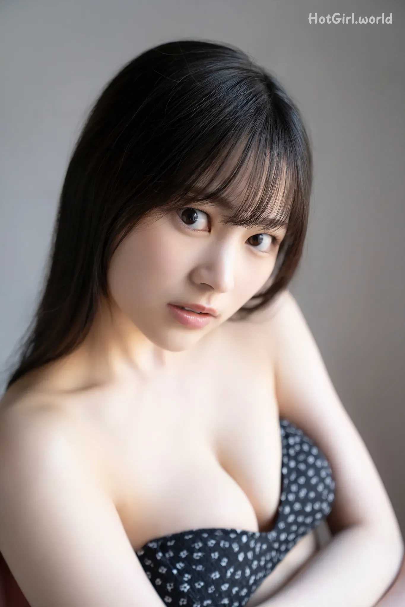 05_hotgirl.world.webp