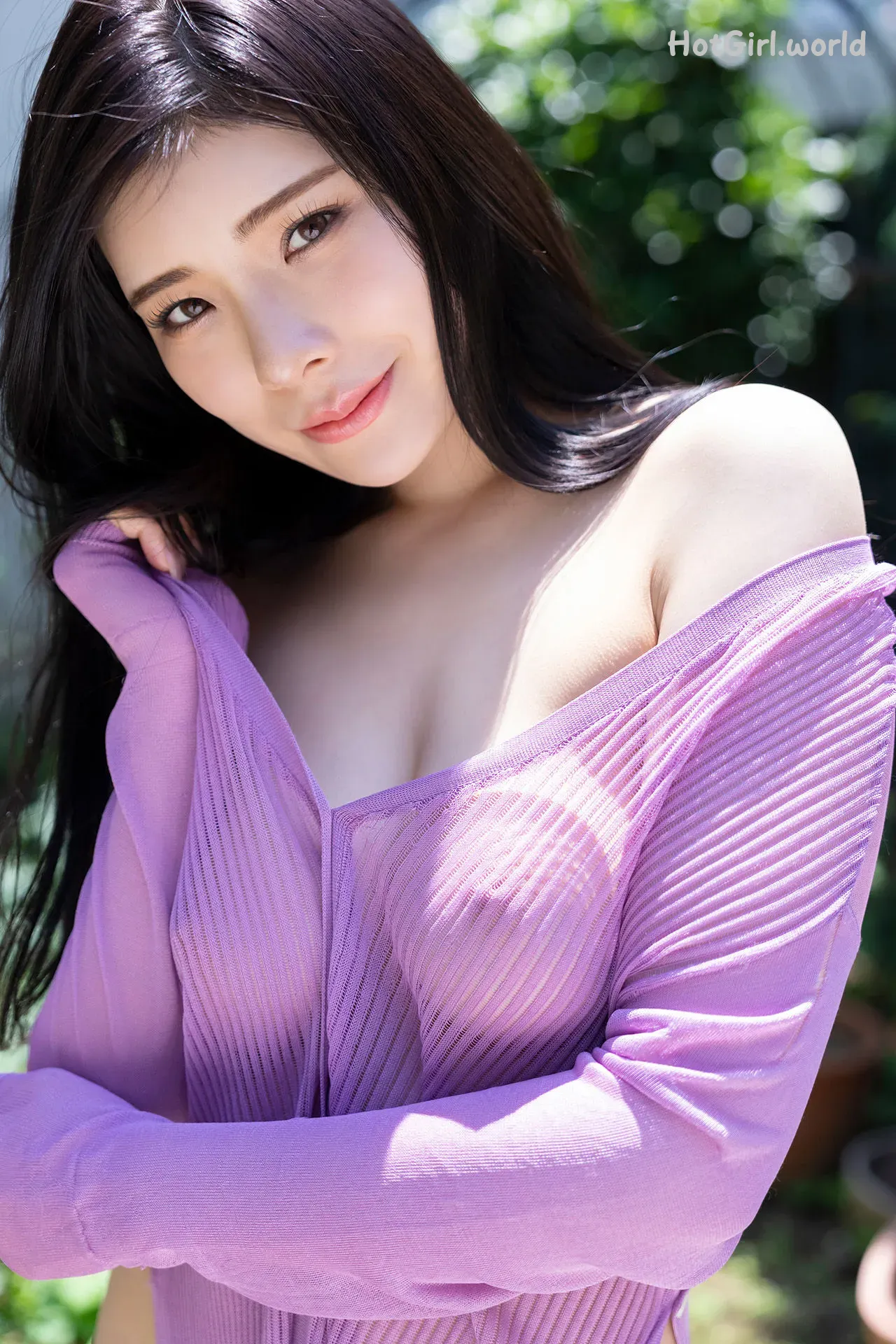 0001_hotgirl.world.webp