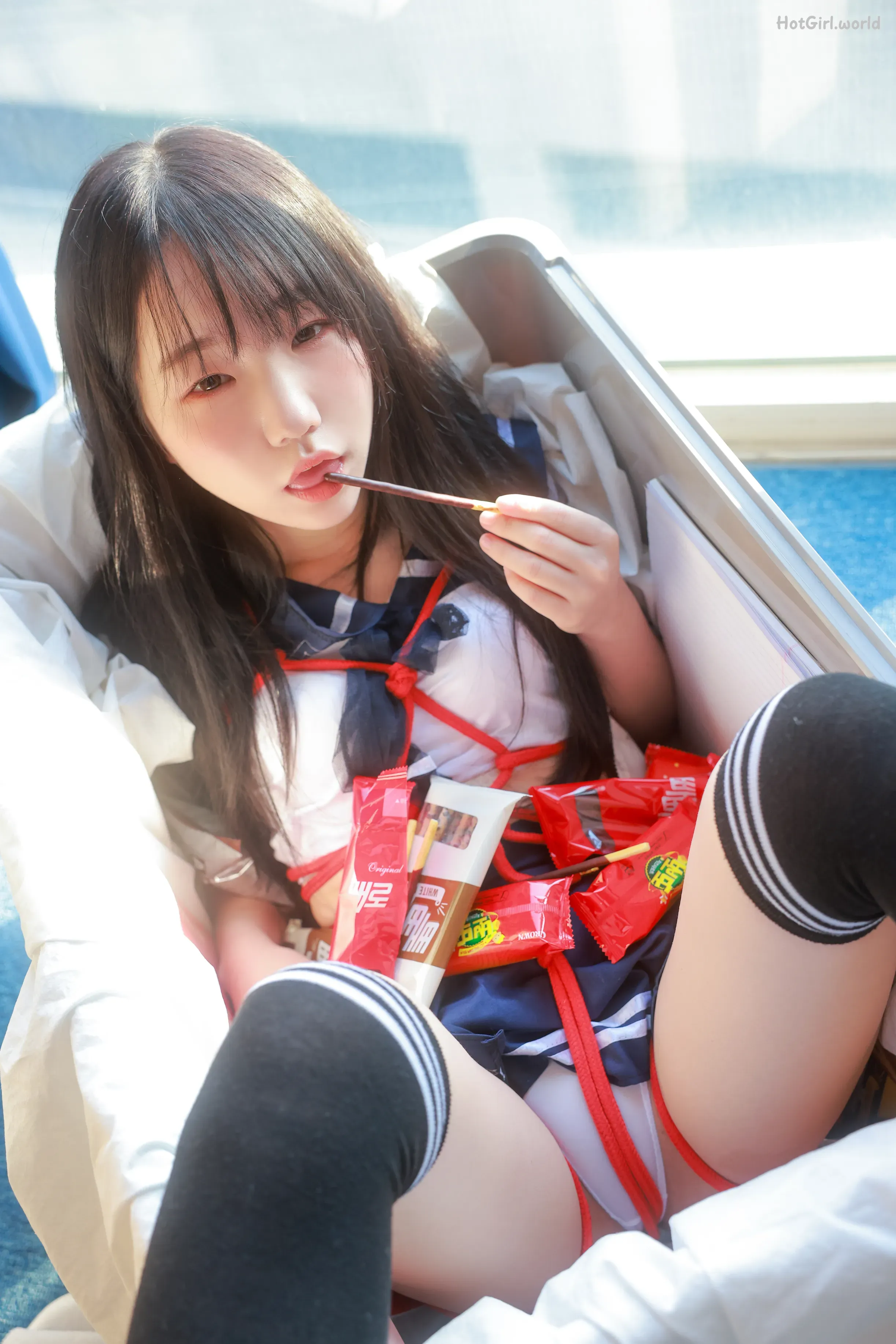 [SWEETBOX] Yeri - Packaging Girl(227 photos + 52 uncensored photos)
