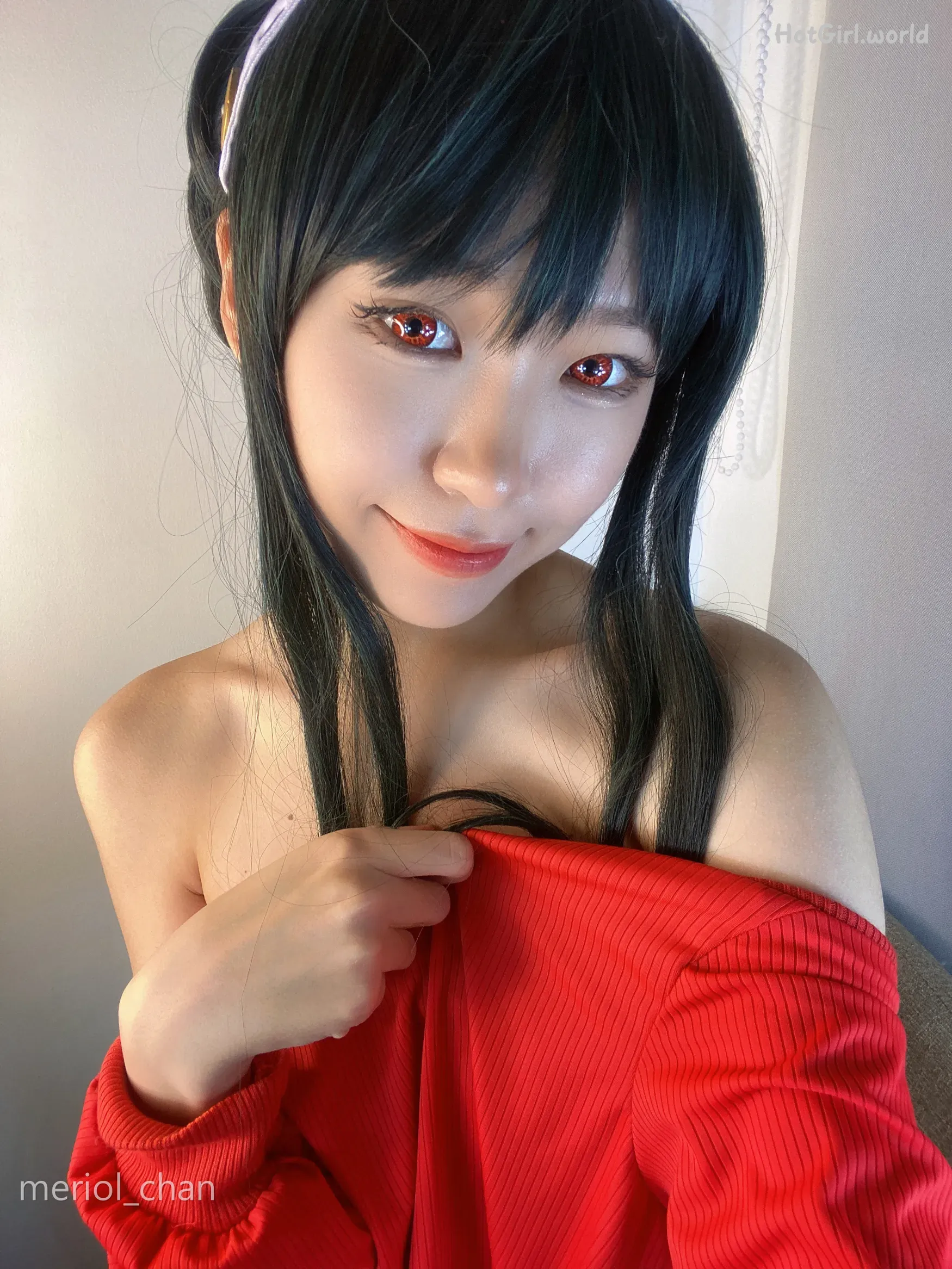 Coser-Meriol-Chan-Mommy-Yor-Cosplay-hotgirl.world-001.webp