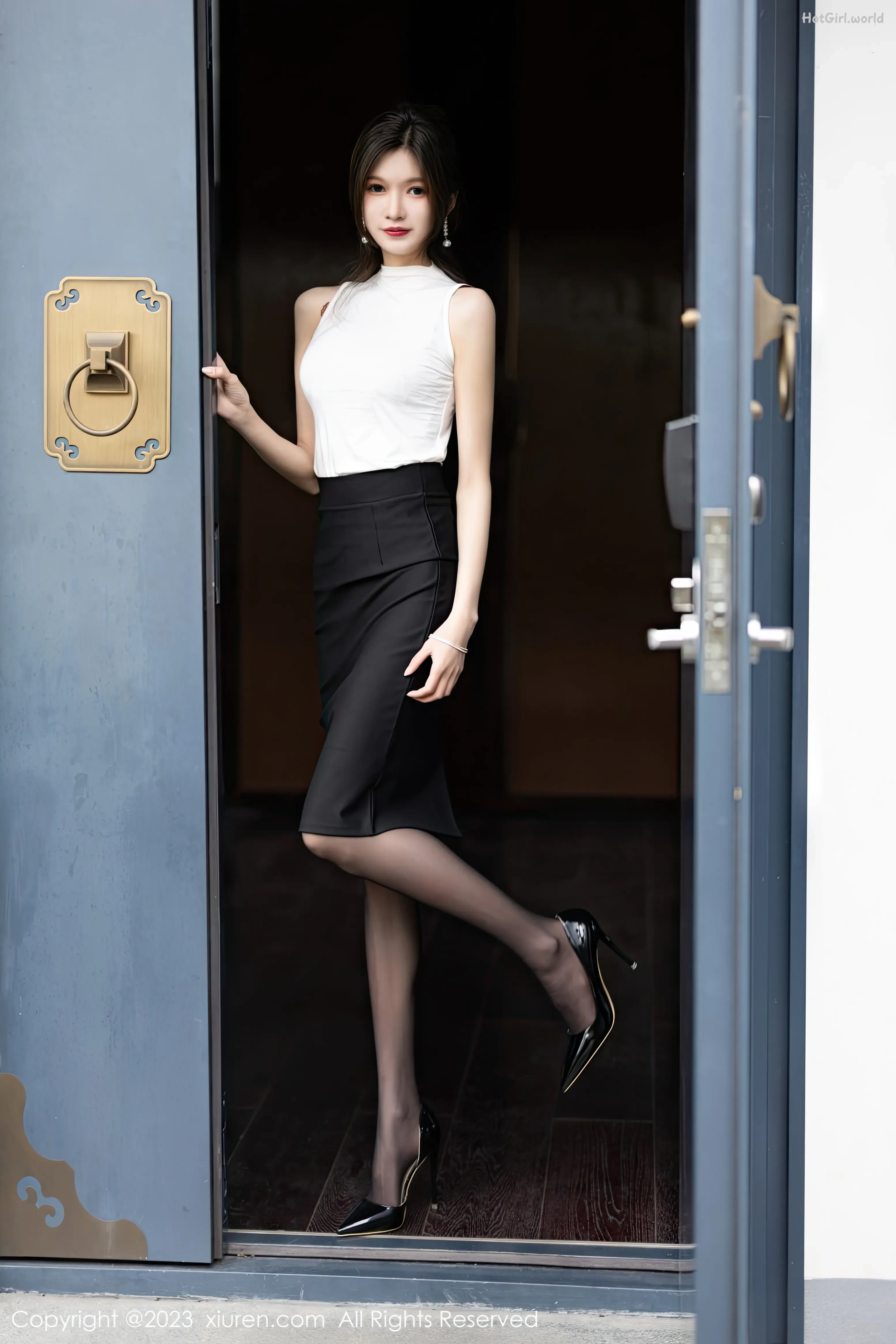 XIUREN-No.6194--hotgirl.world-001.webp