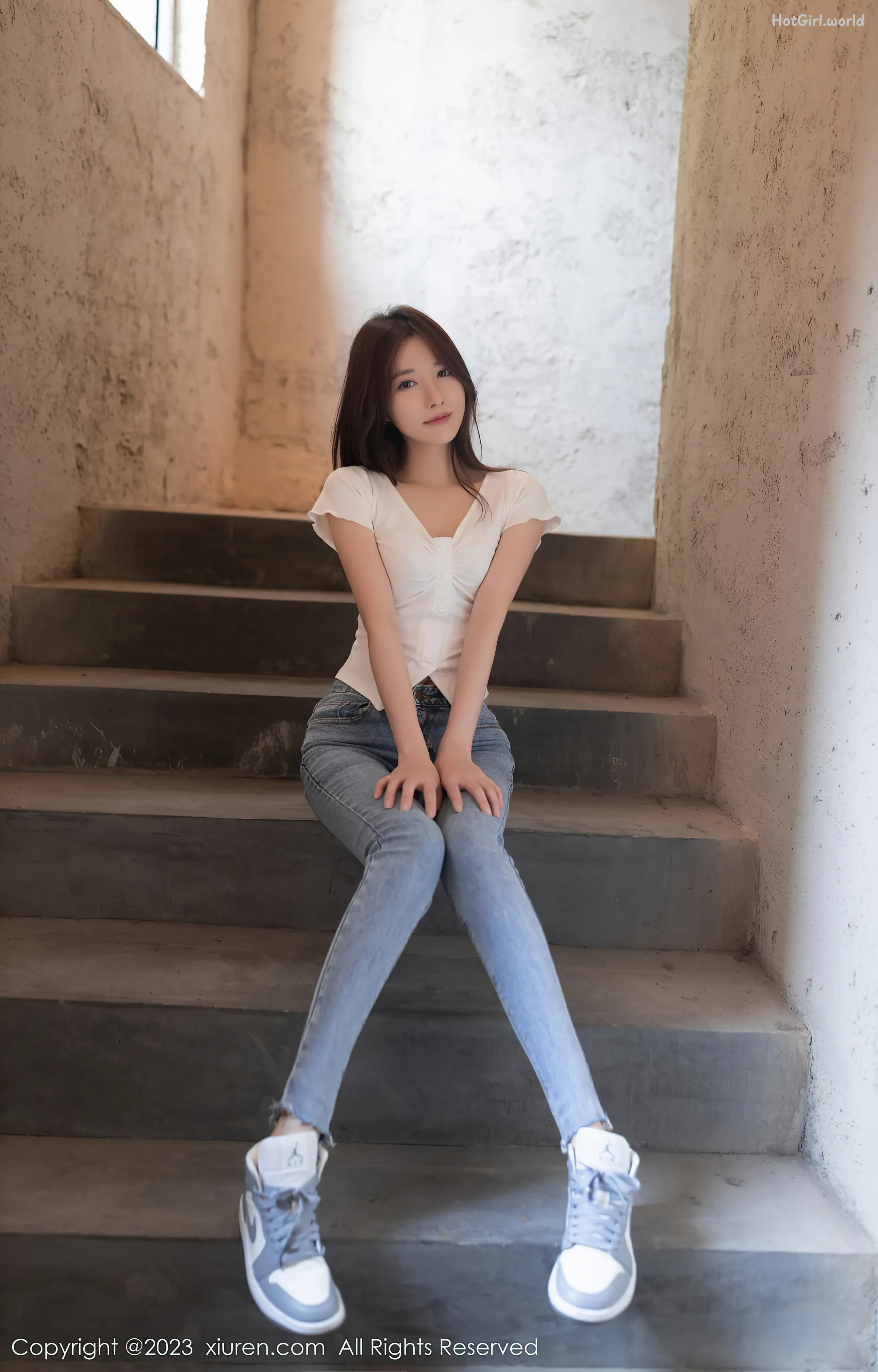 0004_hotgirl.world.webp