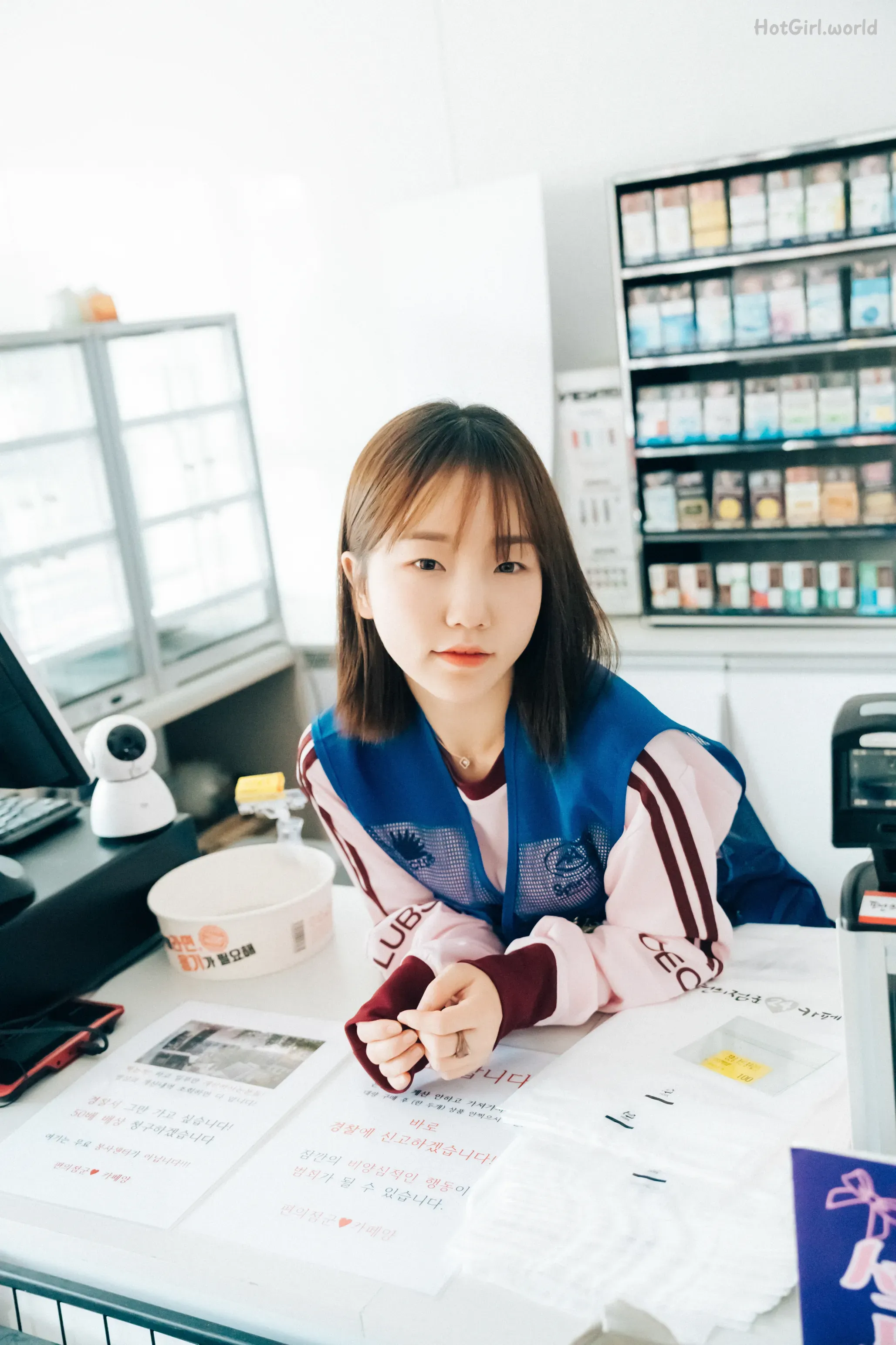 [Loozy] Yeri - Pocket Girl Alba(104 photos + 42 uncensored photos)