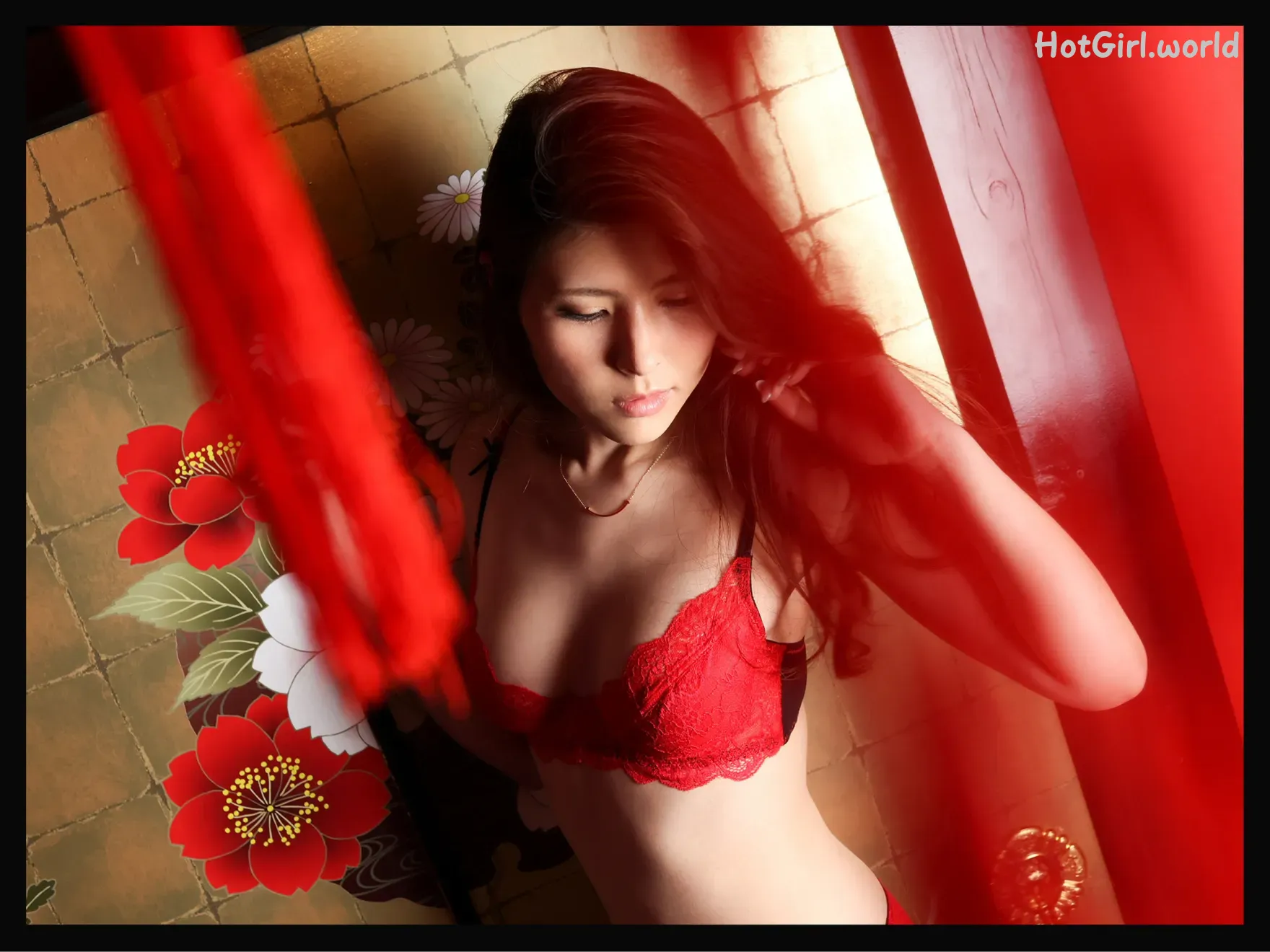 0009_hotgirl.world.webp