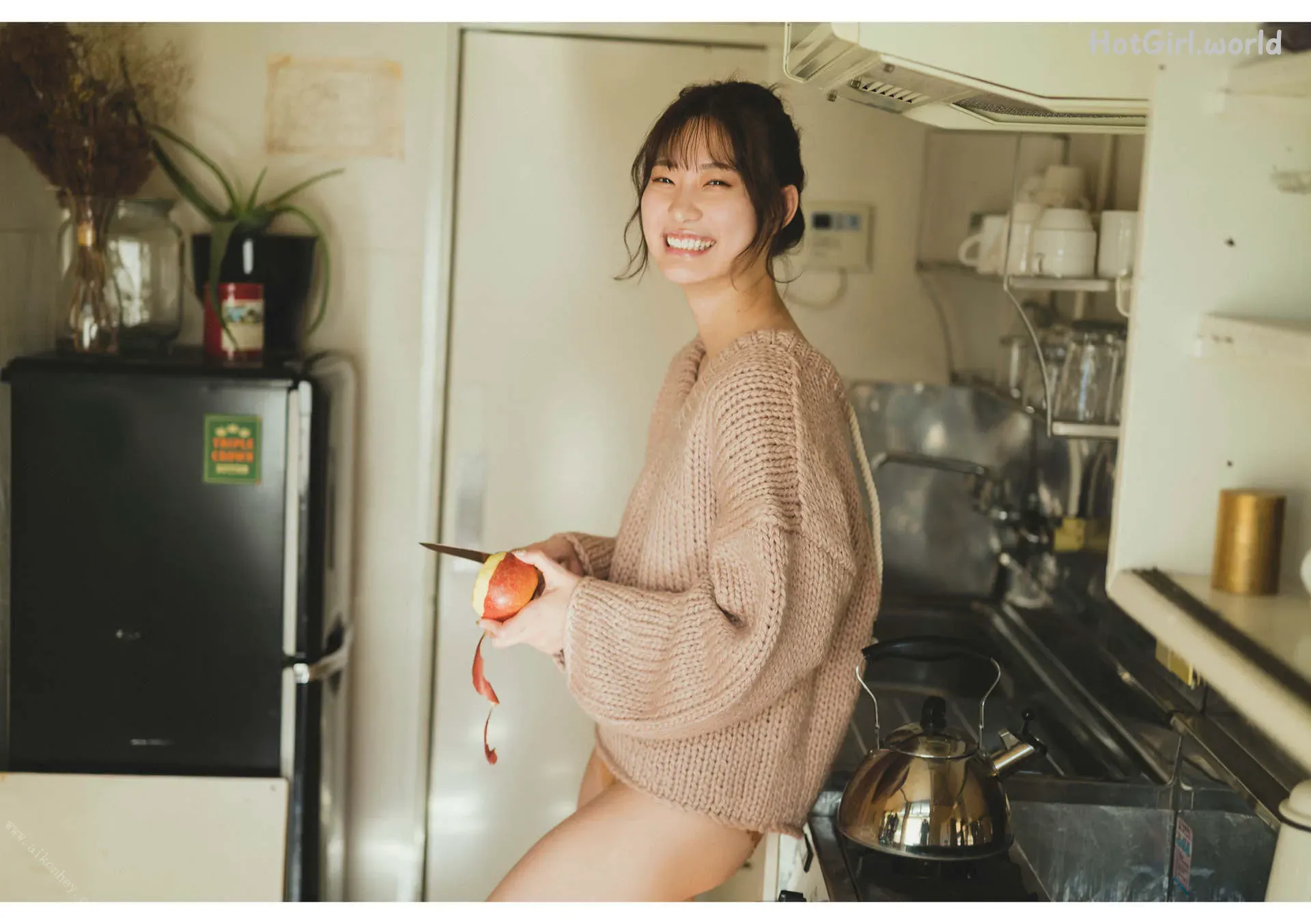 09_hotgirl.world.webp