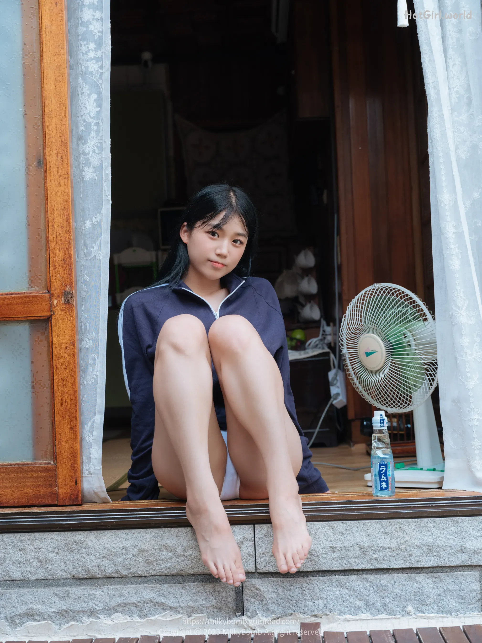MilkyBomb-Yui-Vol.2-Tracksuit--hotgirl.world-121.webp
