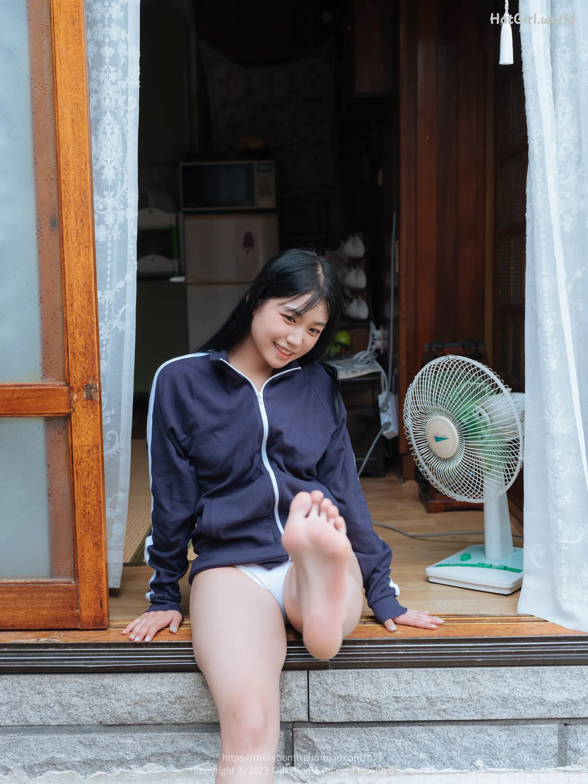 MilkyBomb-Yui-Vol.2-Tracksuit--hotgirl.world-127.webp