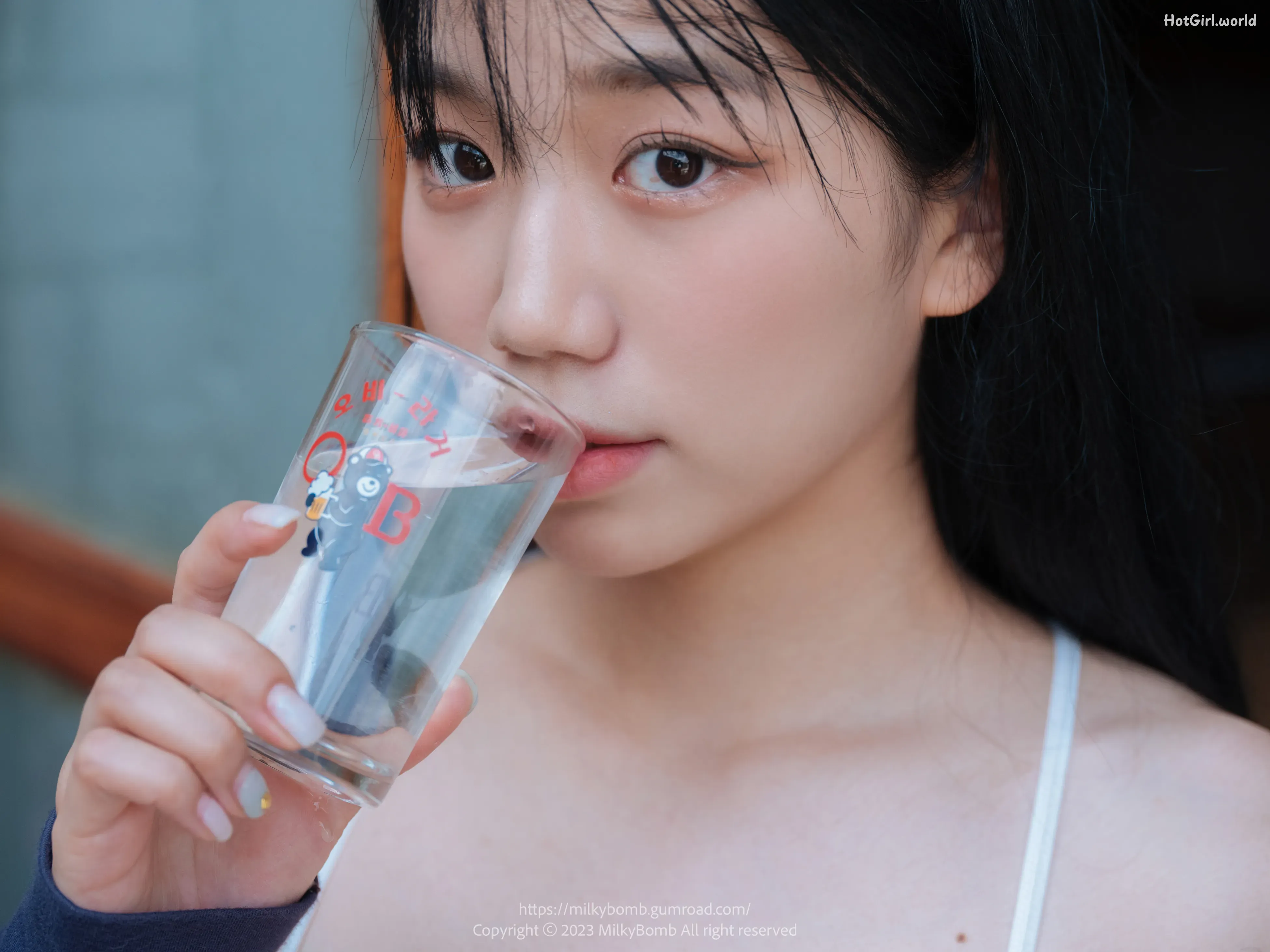 MilkyBomb-Yui-Vol.2-Tracksuit--hotgirl.world-152.webp