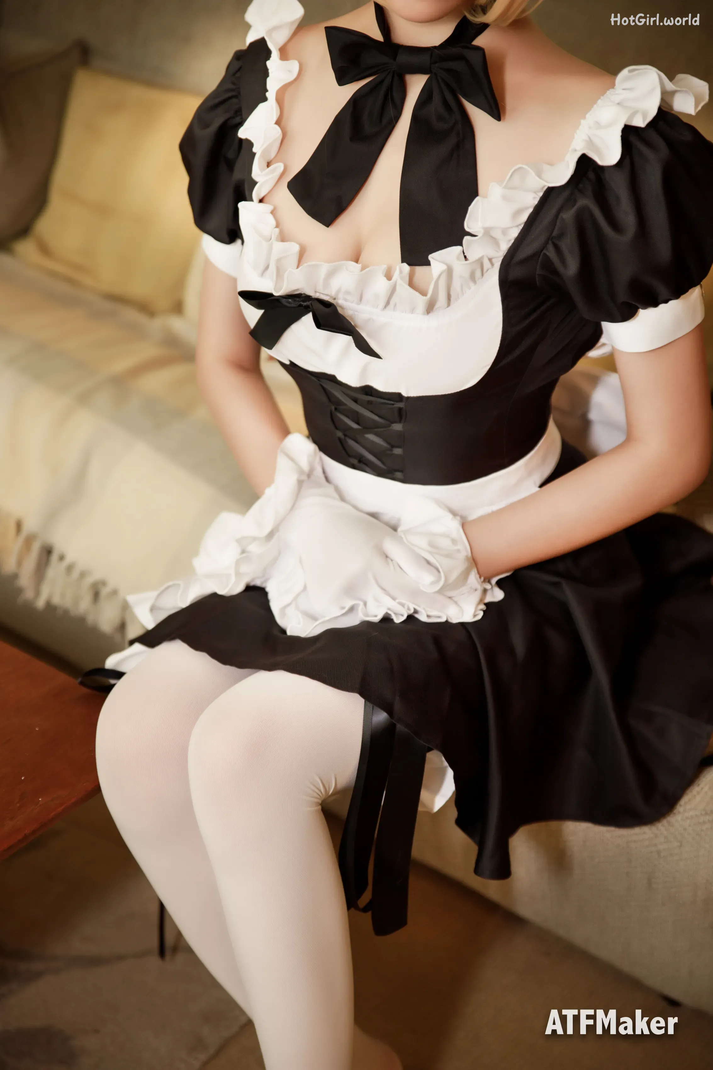 0006_hotgirl.world.webp