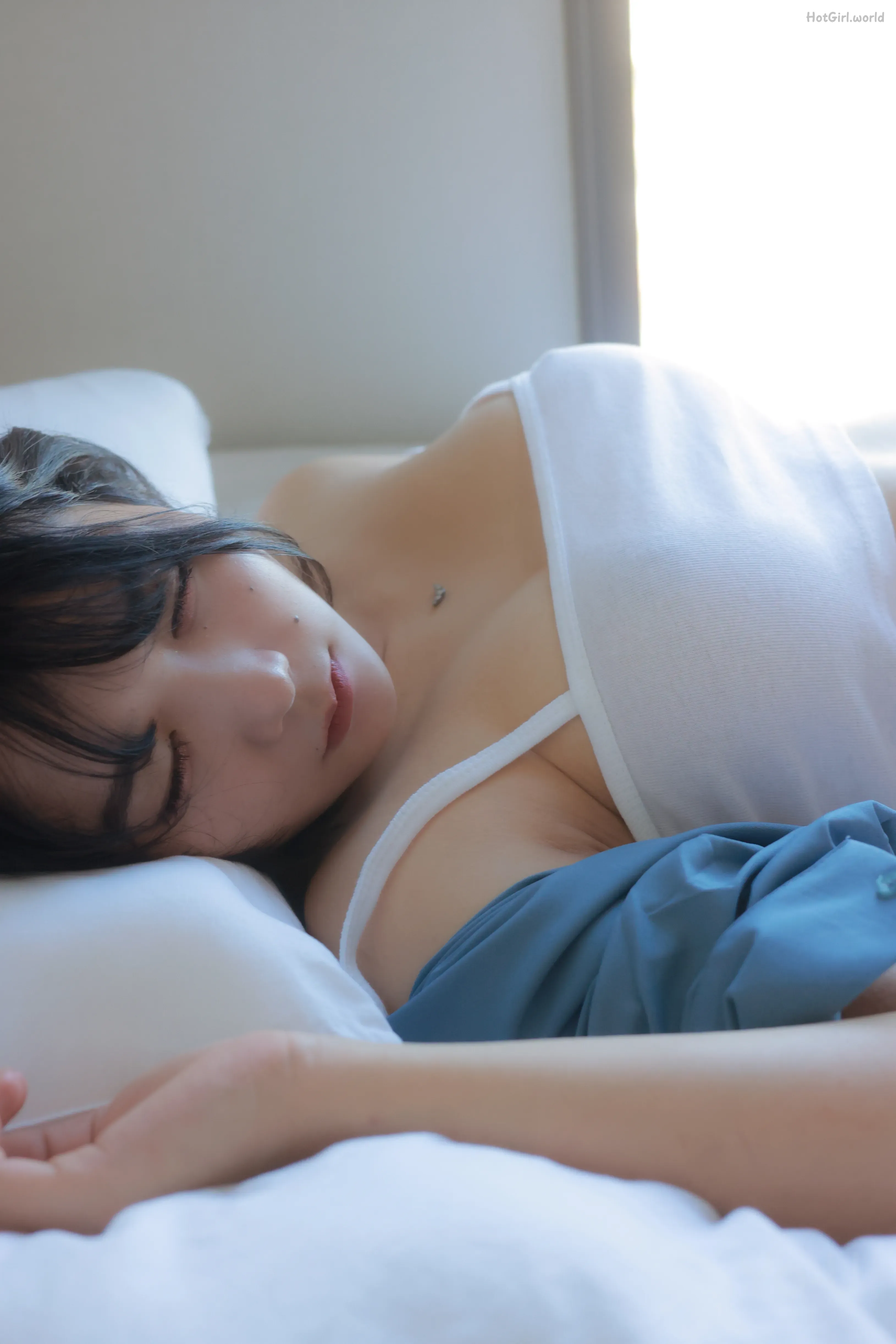 Yo-U-Zia-Vol.12-Birthday-hotgirl.world-005.webp