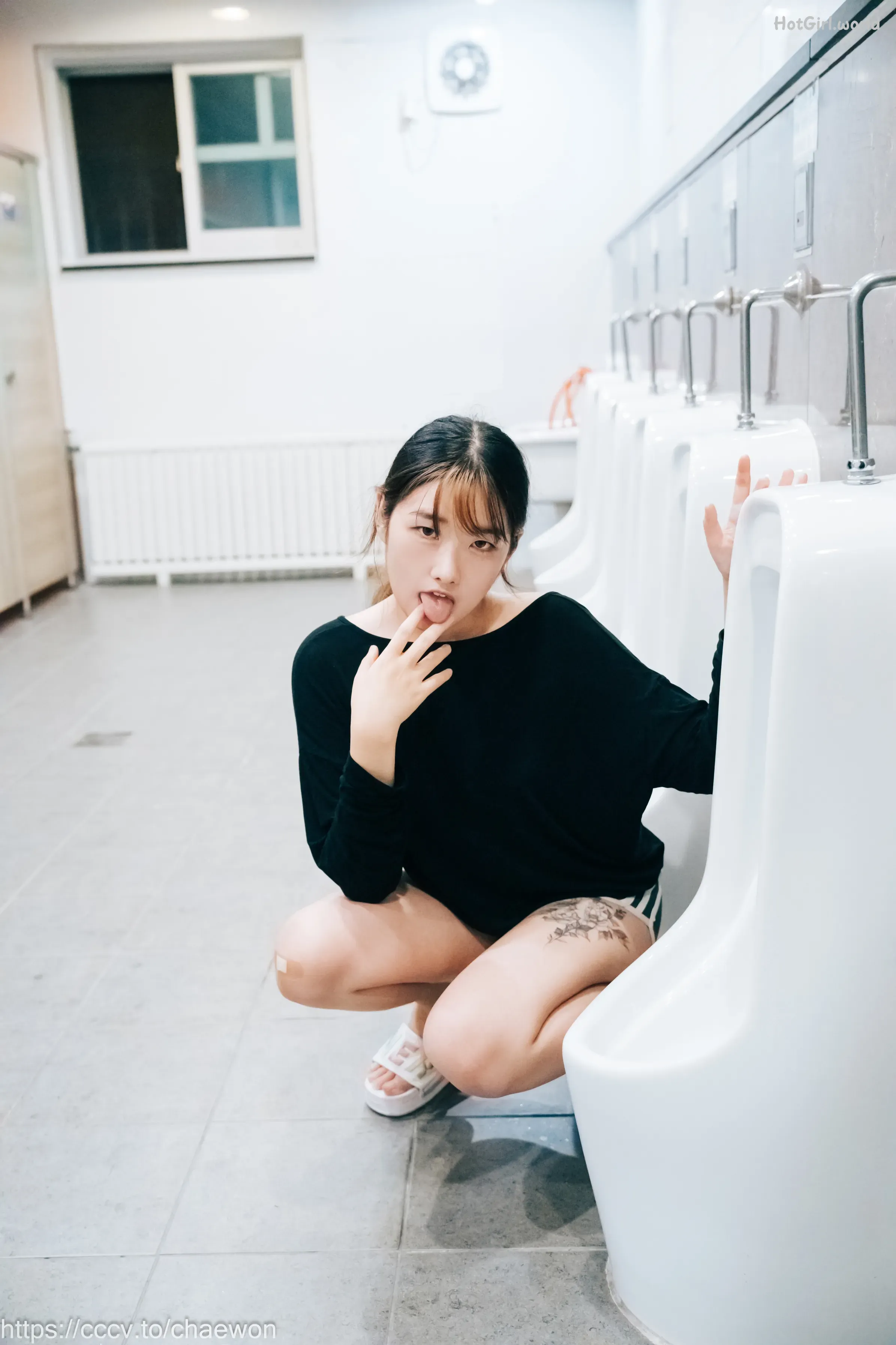 Loozy-SonSon-Public-Toilet-hotgirl.world-063.webp