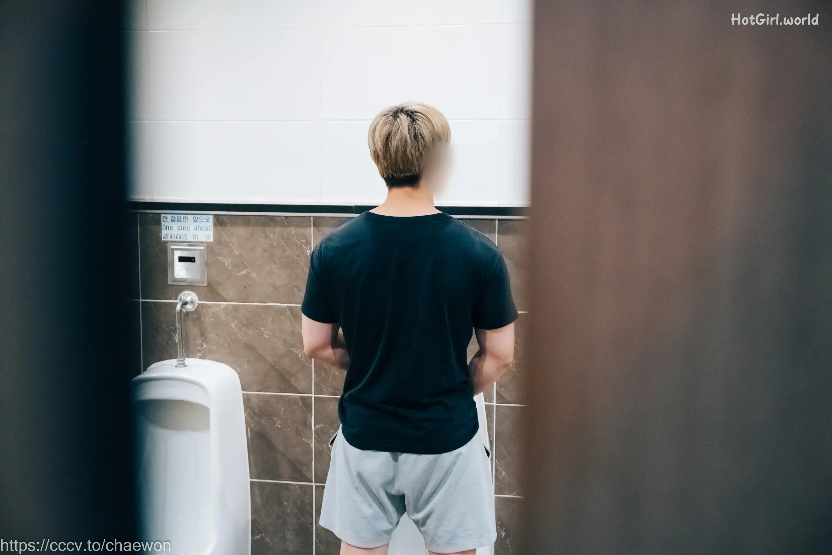 Loozy-SonSon-Public-Toilet-hotgirl.world-066.webp