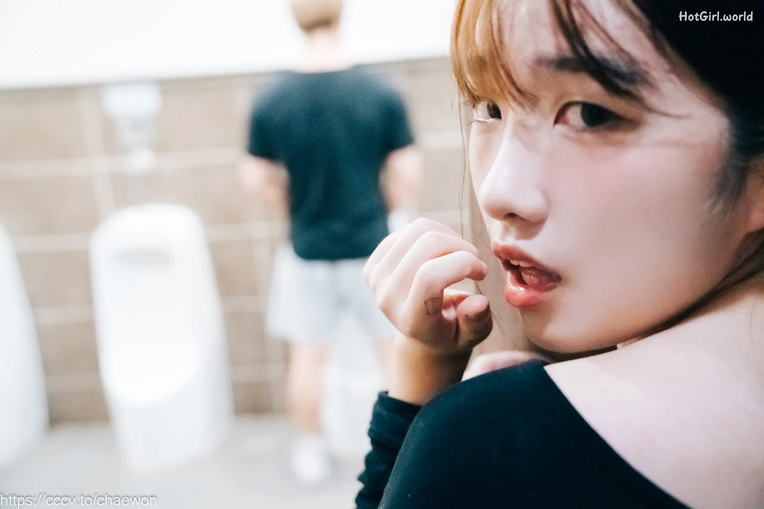 Loozy-SonSon-Public-Toilet-hotgirl.world-070.webp