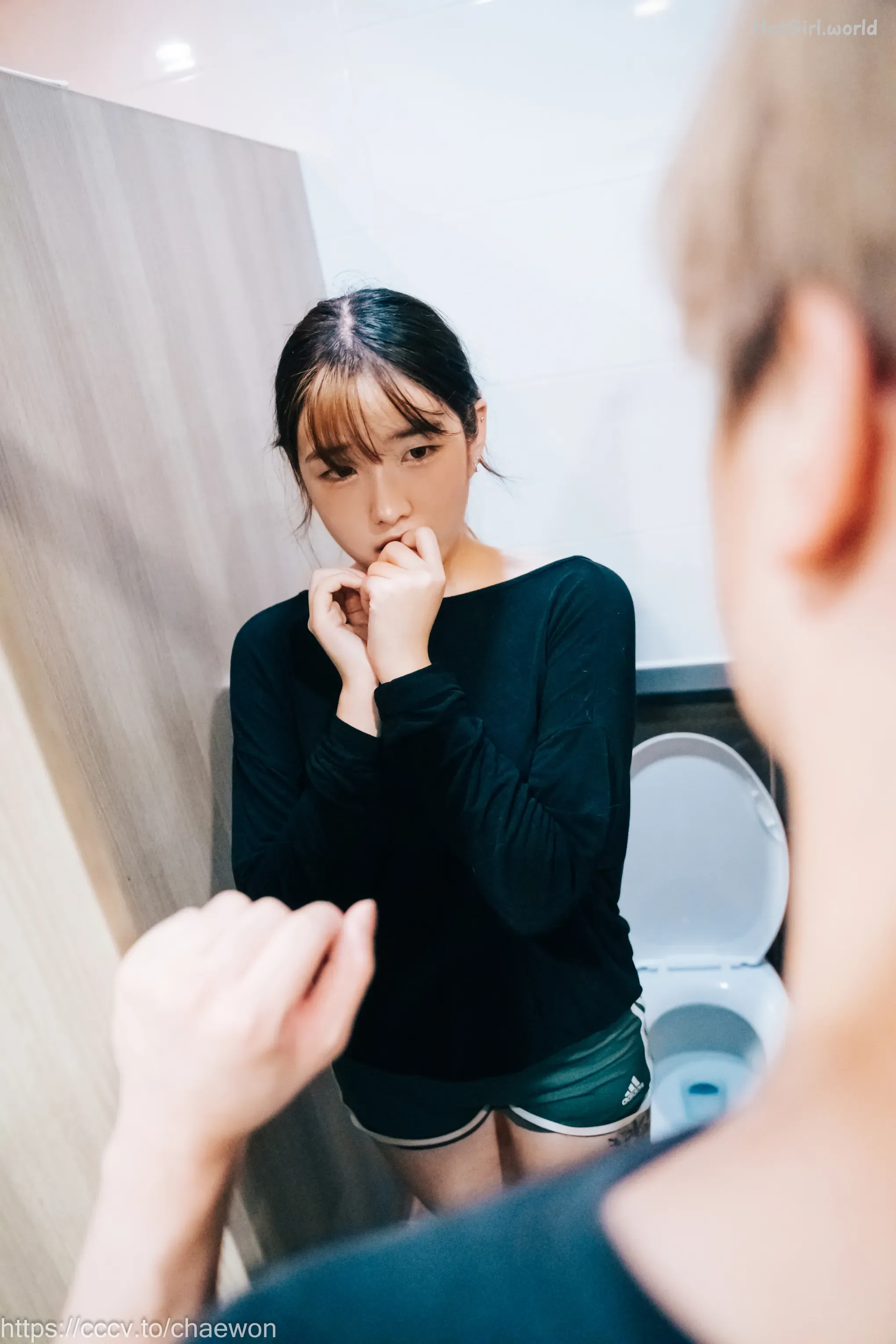Loozy-SonSon-Public-Toilet-hotgirl.world-073.webp