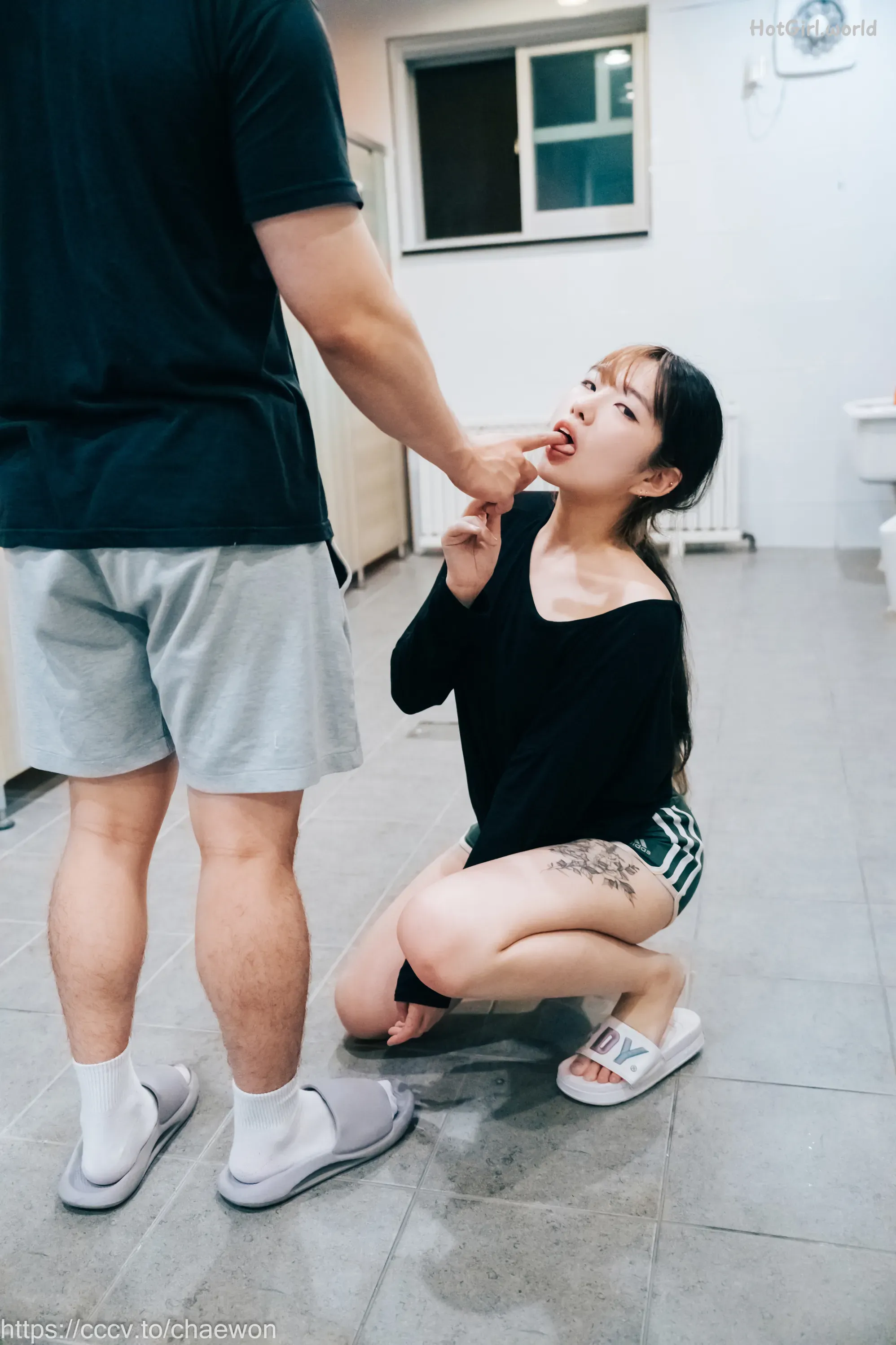 Loozy-SonSon-Public-Toilet-hotgirl.world-099.webp