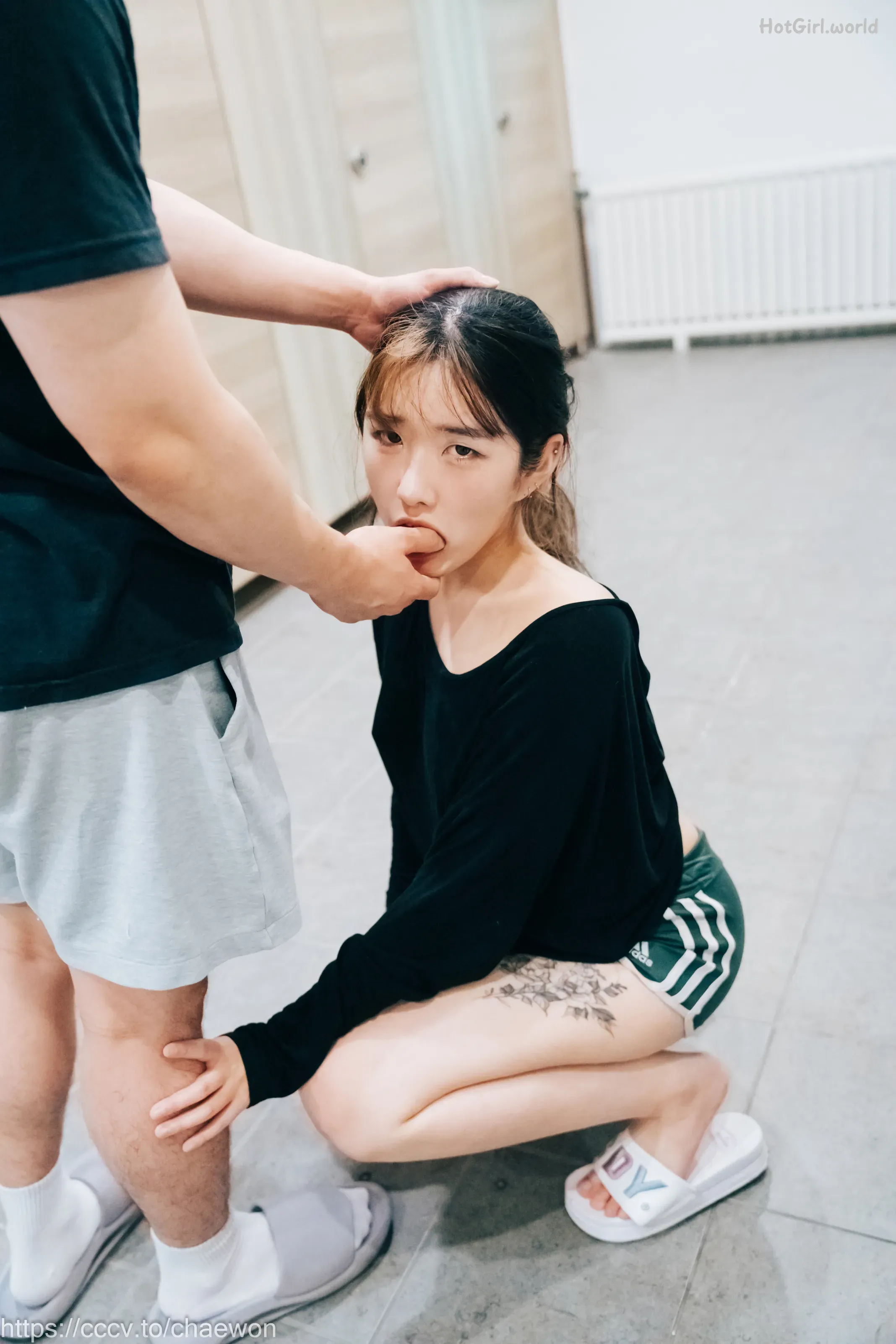 Loozy-SonSon-Public-Toilet-hotgirl.world-107.webp