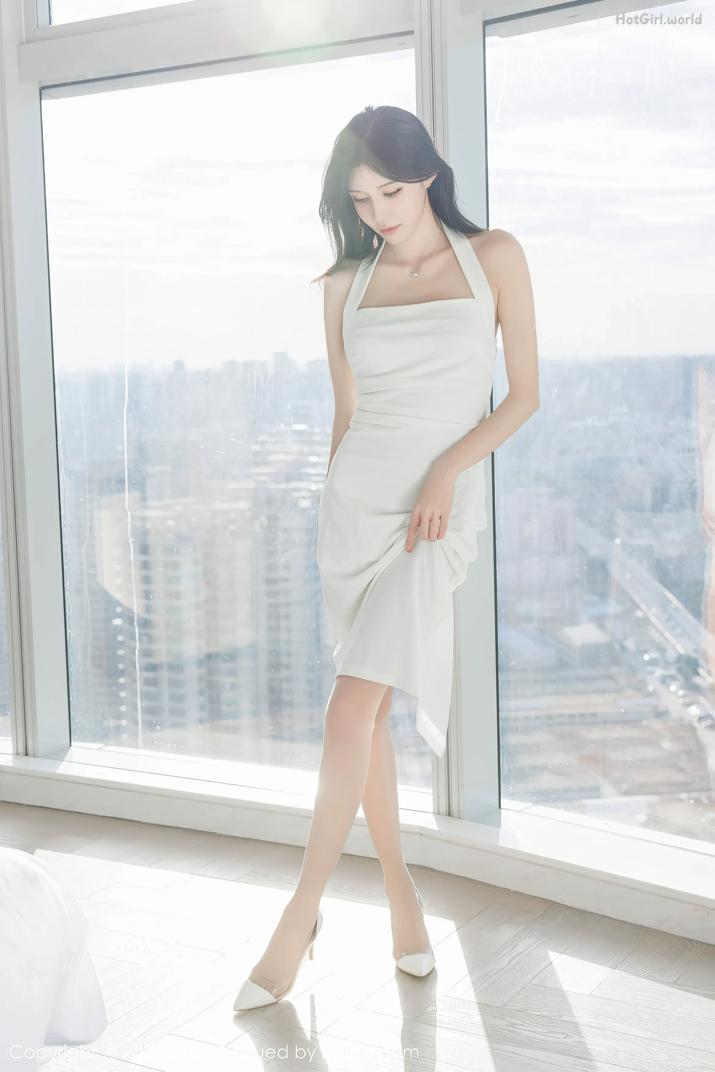 0001_hotgirl.world.webp