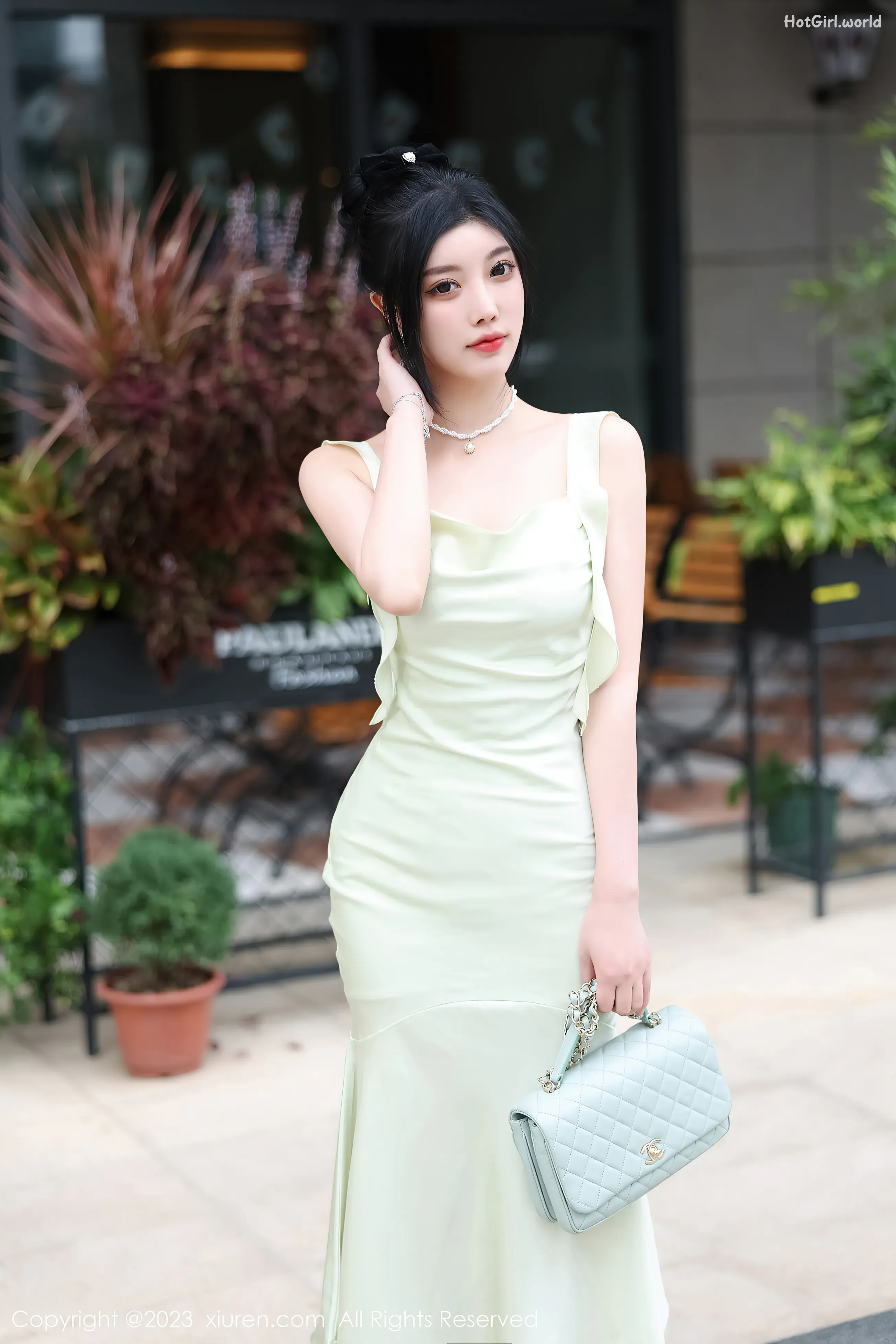 0005_hotgirl.world.webp