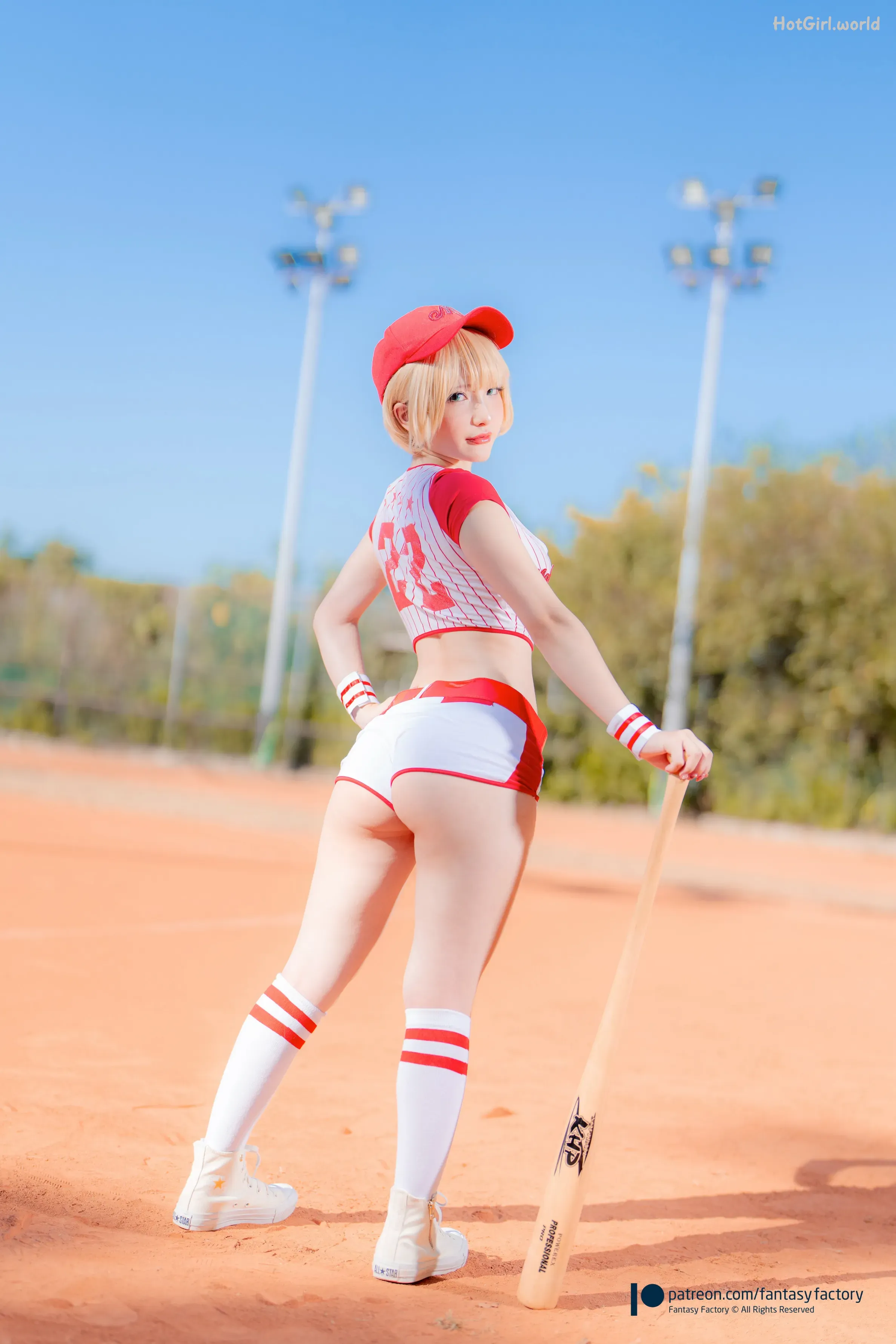 Fantasy-Factory-Patreon-Photobook-Leak-hotgirl.world-087.webp