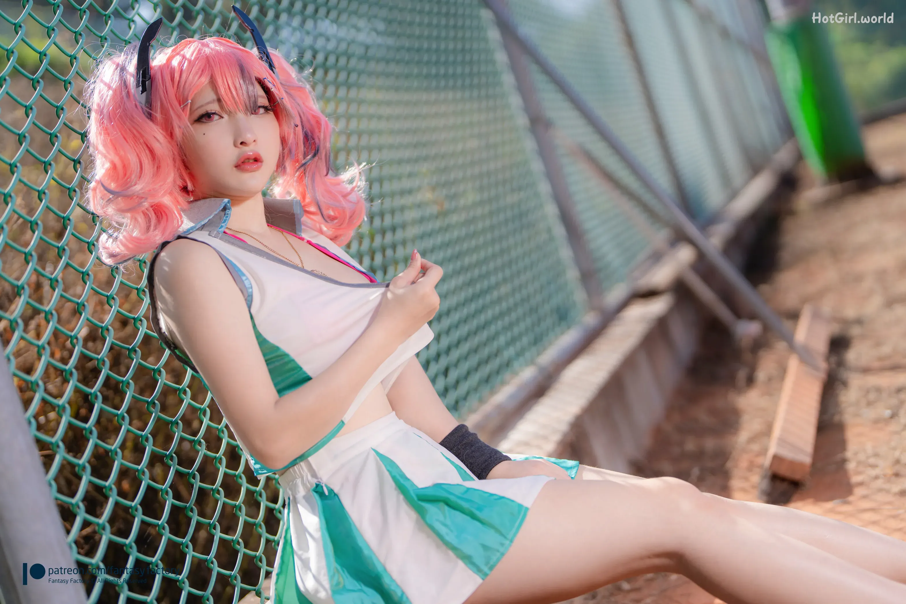 Fantasy-Factory-Patreon-Photobook-Leak-hotgirl.world-117.webp