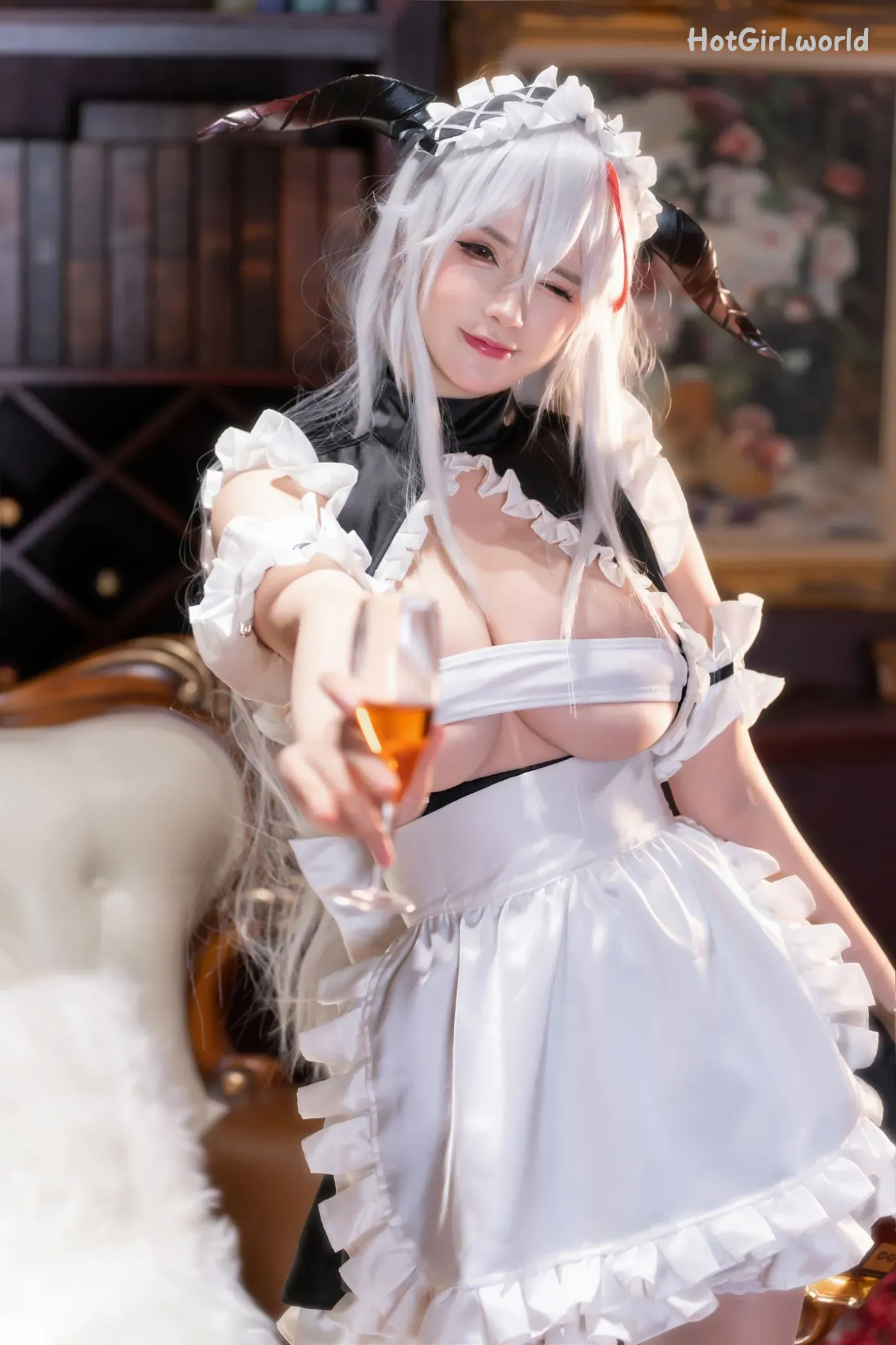 Coser-rr-hotgirl.world-002.webp
