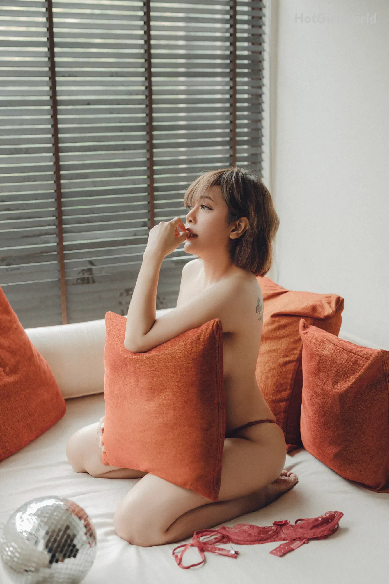 May-Vol.1-Warm-Sunlight-hotgirl.world-057.webp