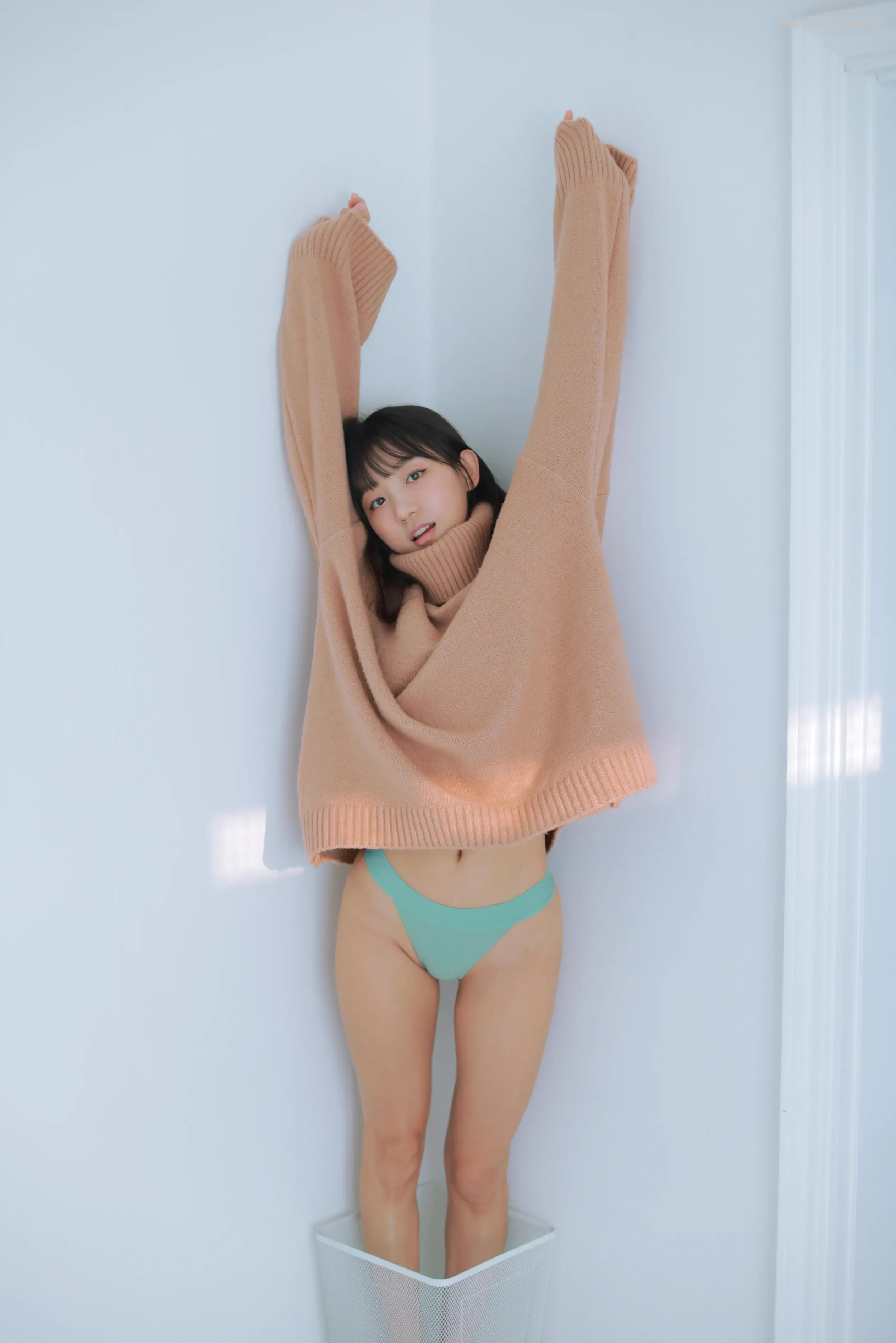 Eunji-Pyo-DJ-Henney-COZY-and-WET-hotgirl.world-151_hotgirl.world.webp