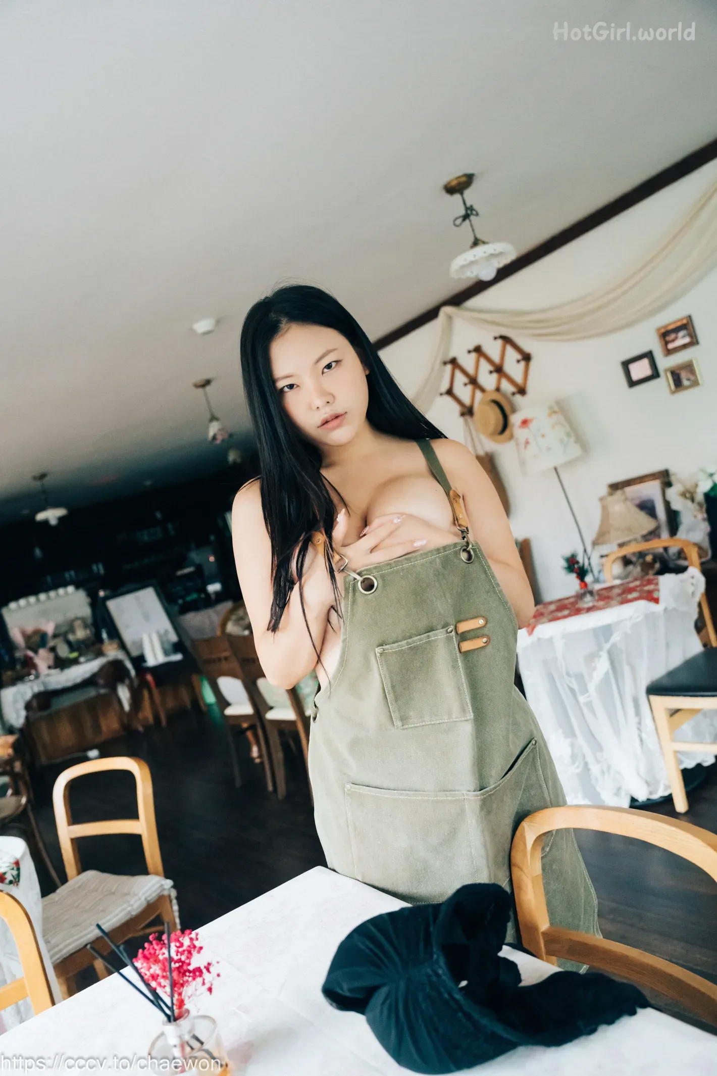 Loozy-Ssunskey-Role-Cafe-hotgirl.world-036.webp
