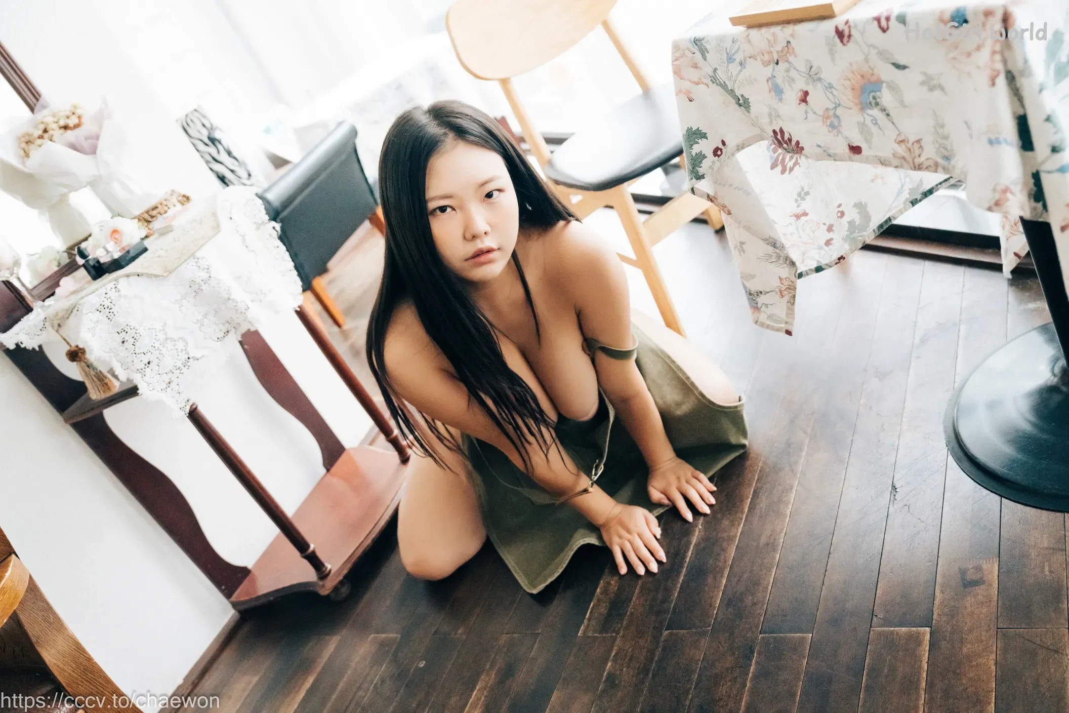 Loozy-Ssunskey-Role-Cafe-hotgirl.world-123.webp