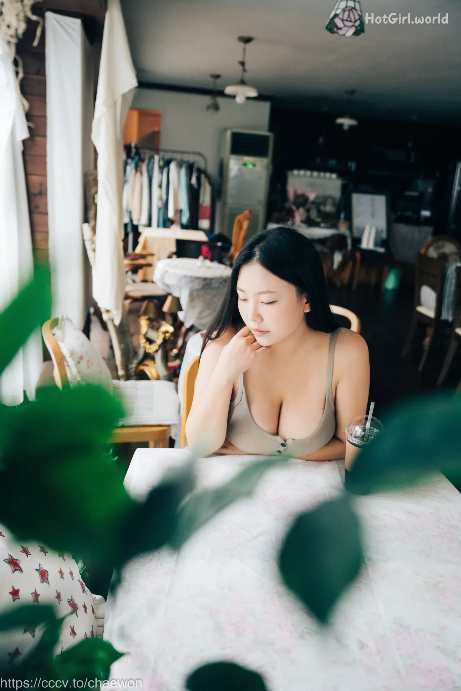 Loozy-Ssunskey-Role-Cafe-hotgirl.world-133.webp