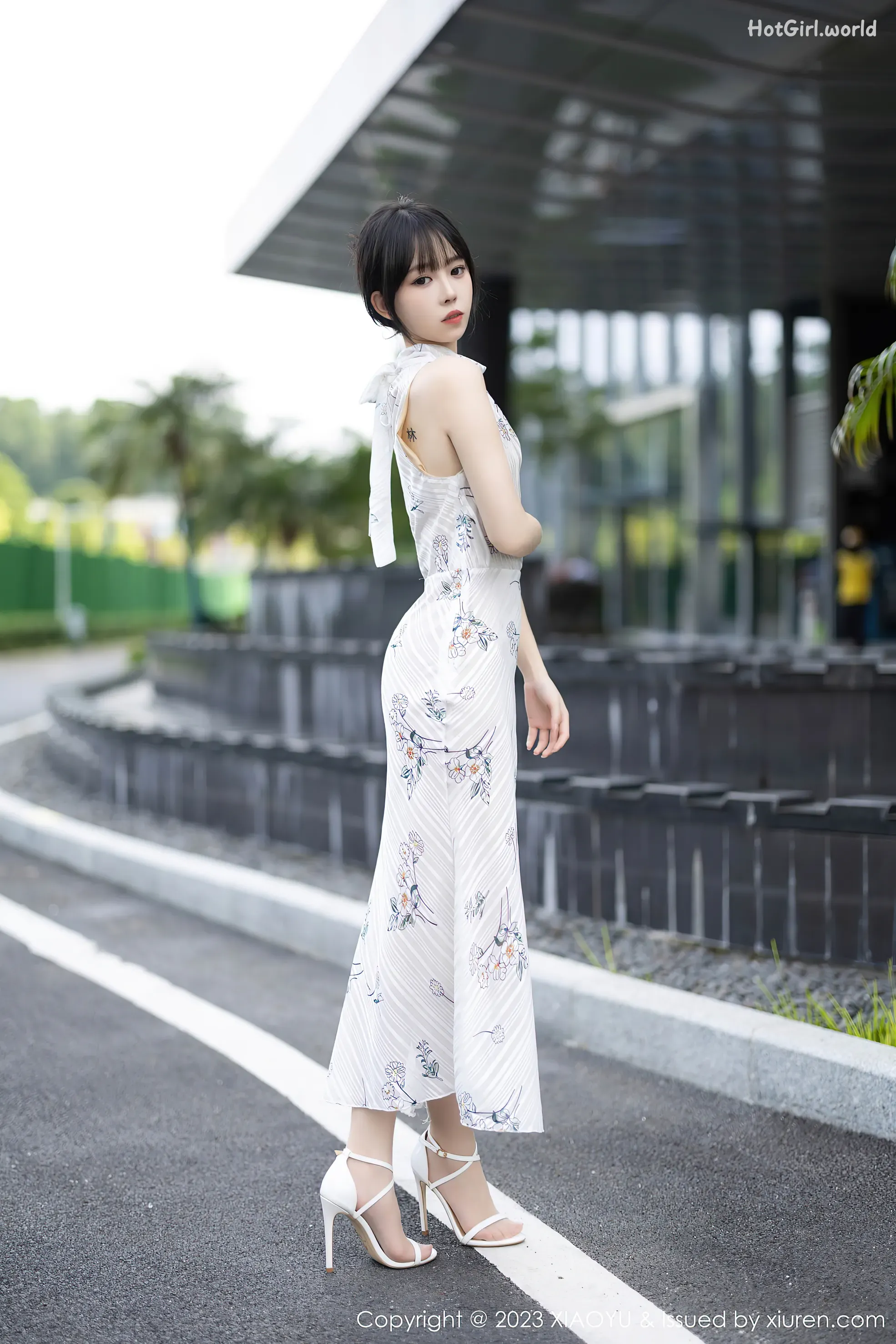 0003_hotgirl.world.webp