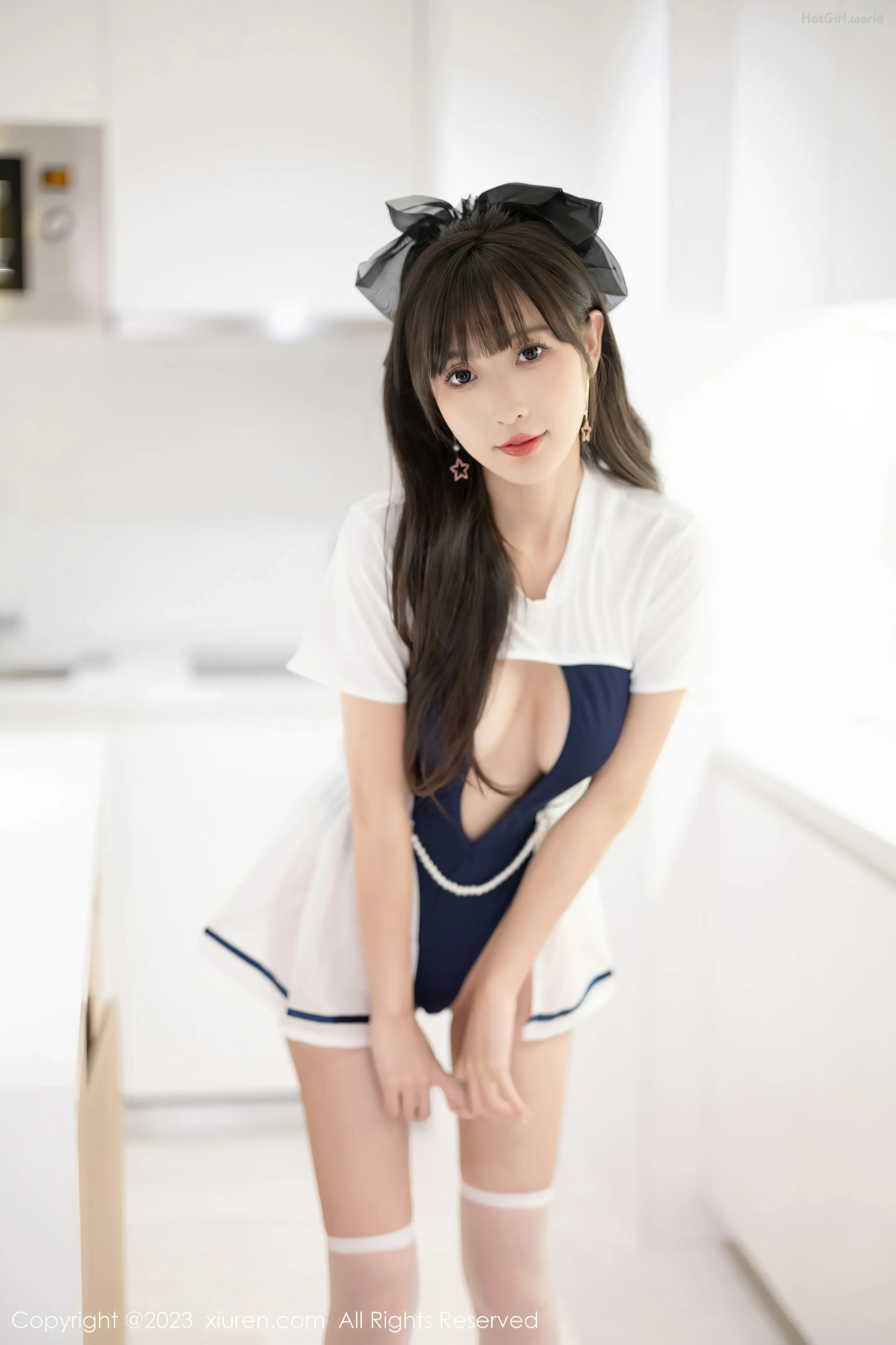 0004_hotgirl.world.webp