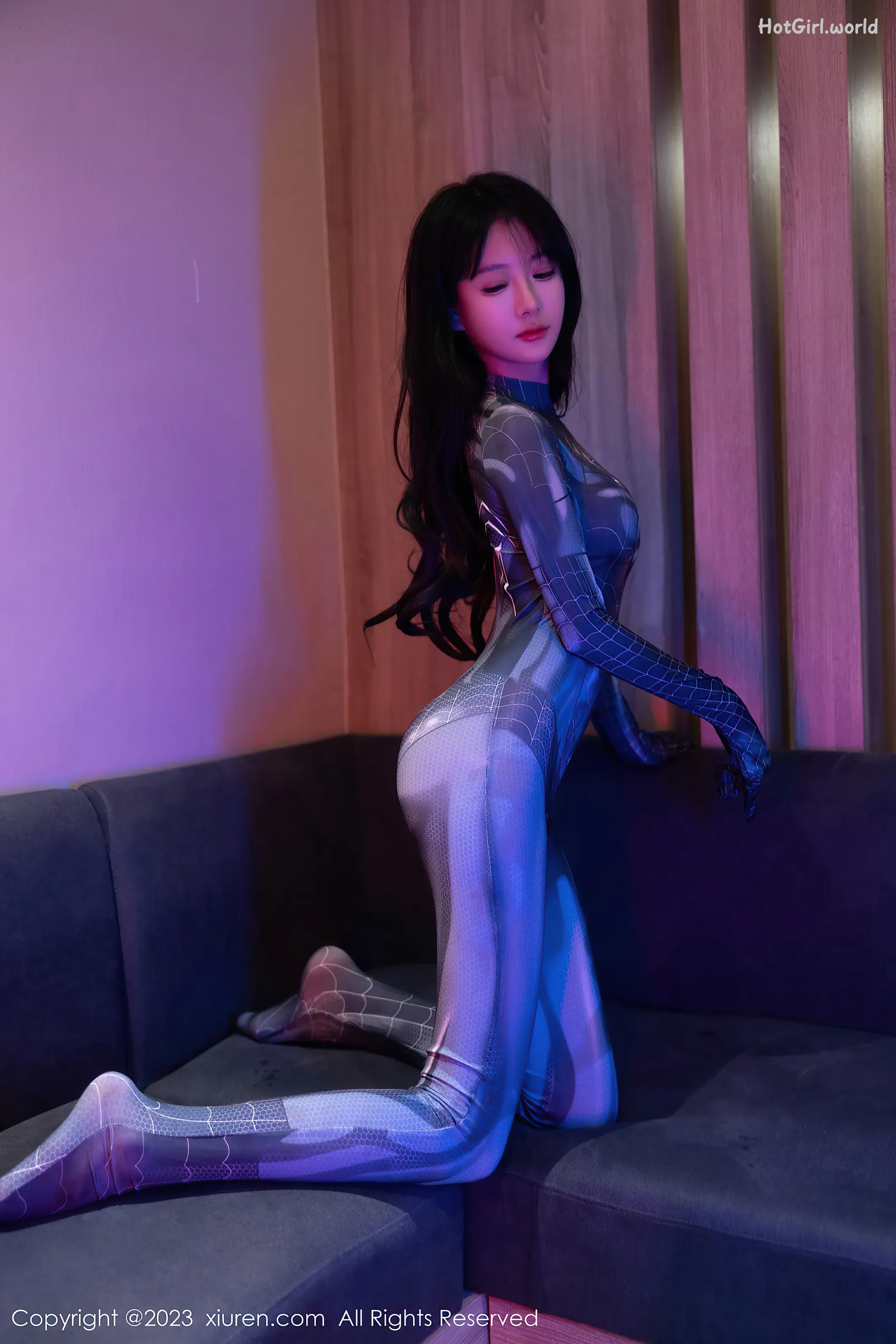0010_hotgirl.world.webp