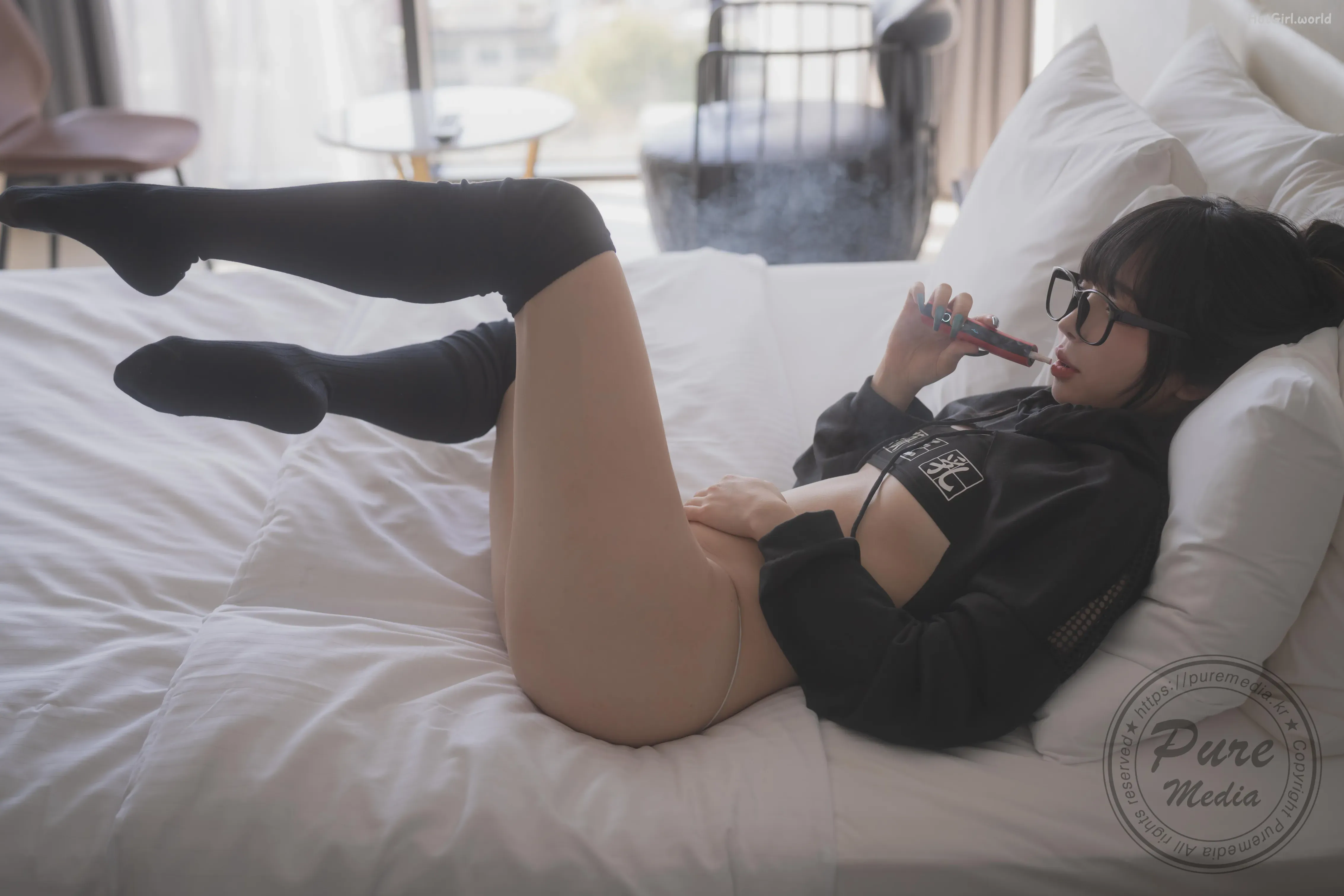 Pure Media-Vol.262-Jelly-젤리-Is Watching Ero Animation(91 photos + 61 uncensored photos) A