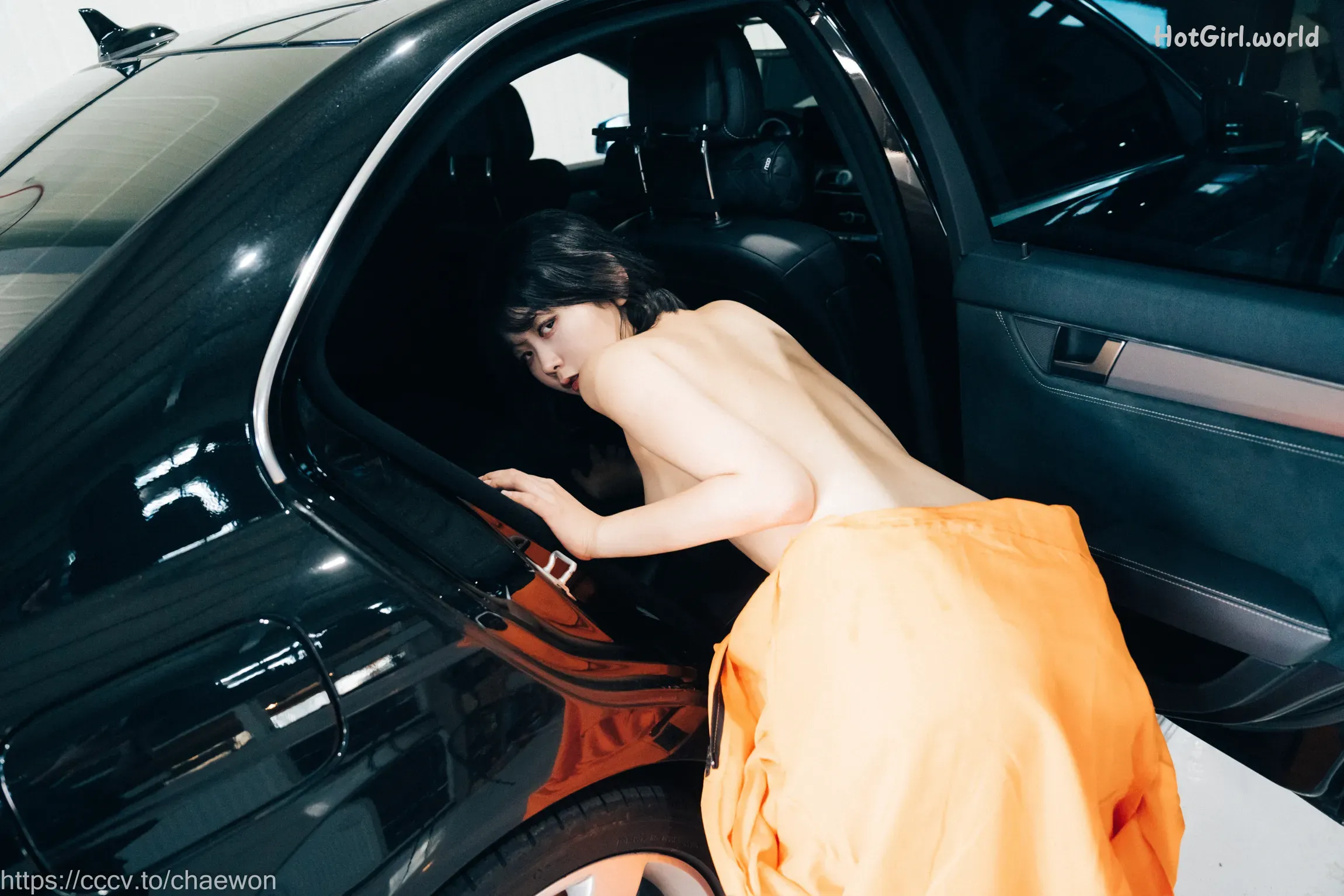 Loozy-Zia-Garage-Girl-hotgirl.world-108.webp
