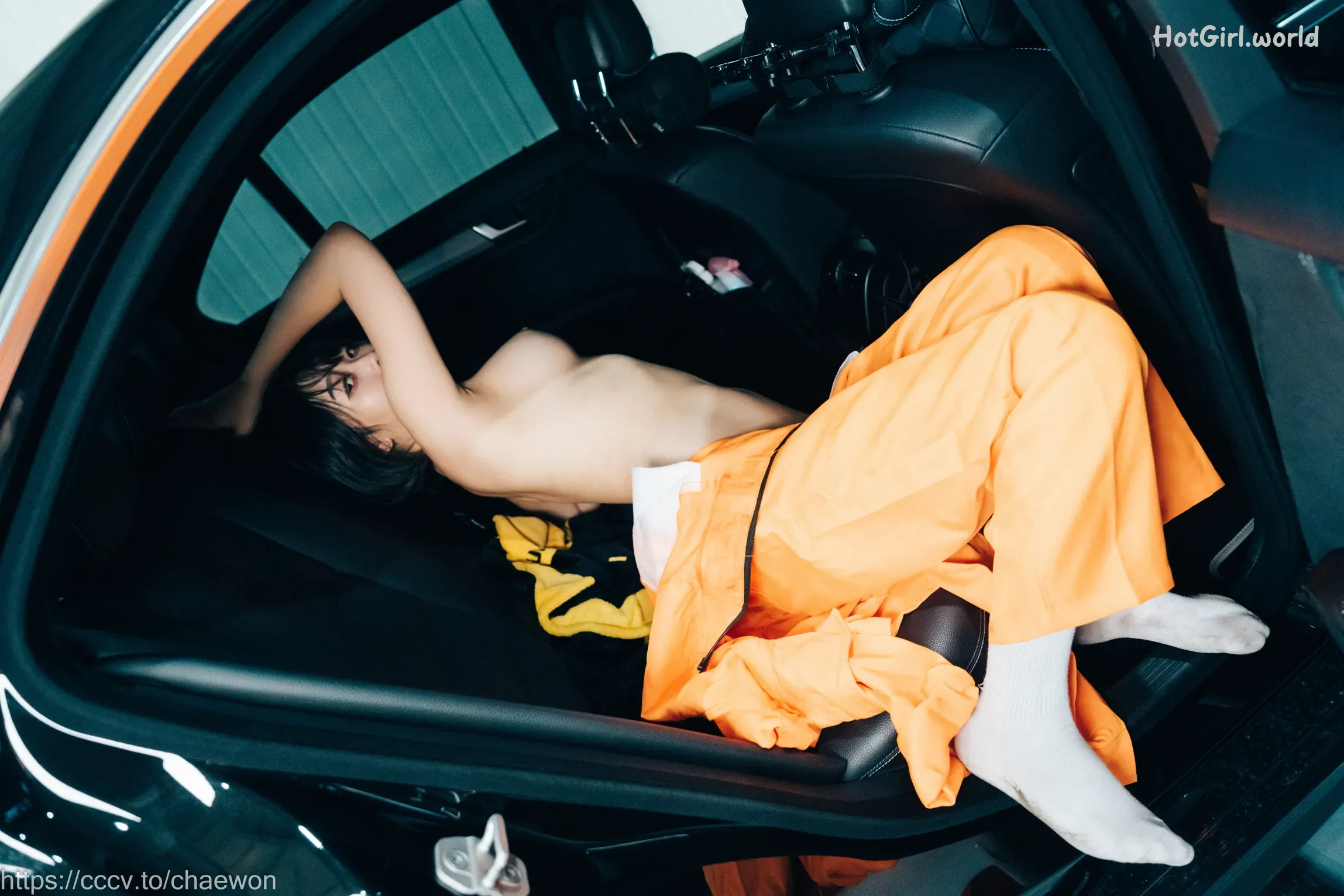 Loozy-Zia-Garage-Girl-hotgirl.world-110.webp