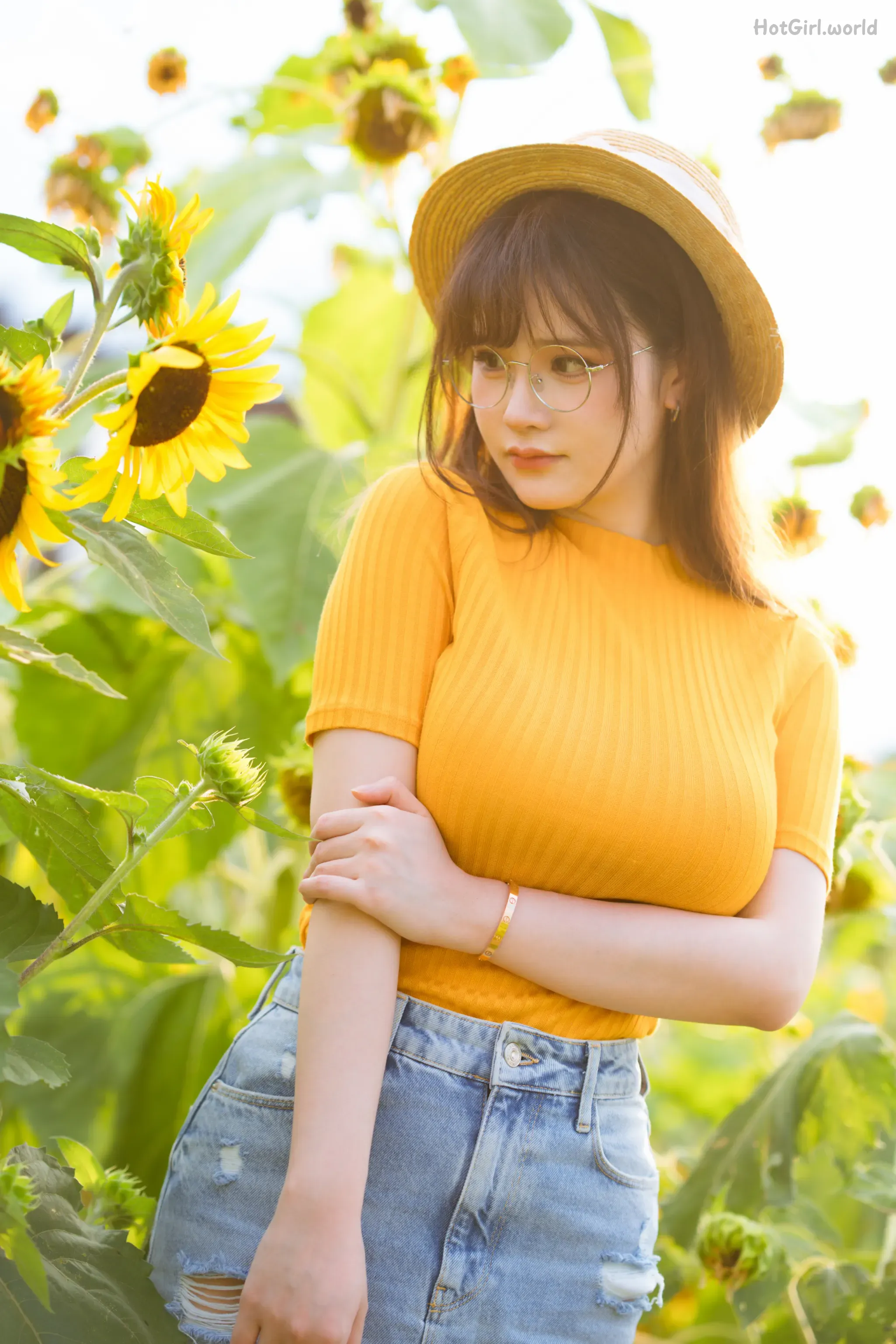 Coser-rr-hotgirl.world-003.webp