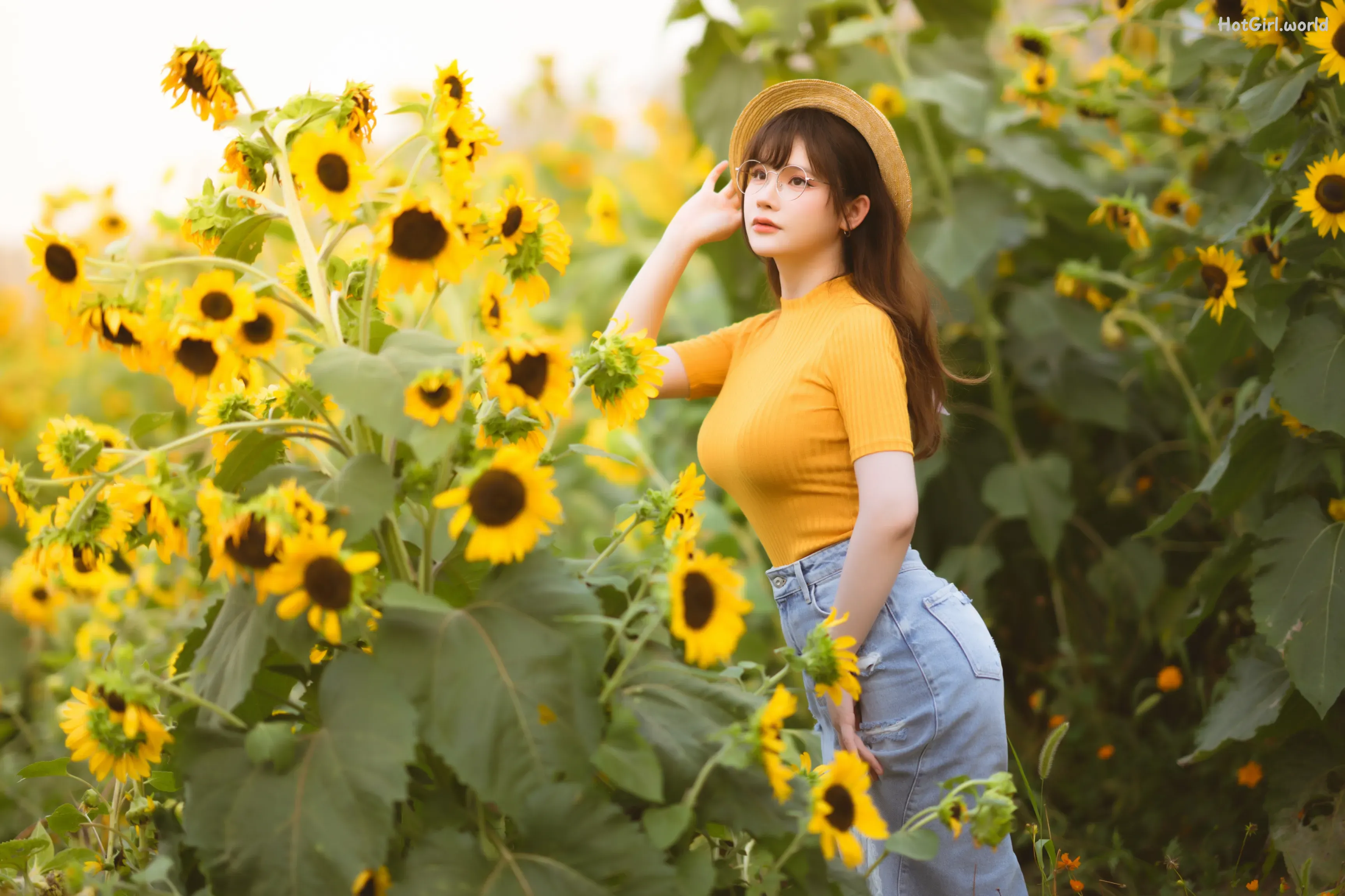 Coser-rr-hotgirl.world-005.webp