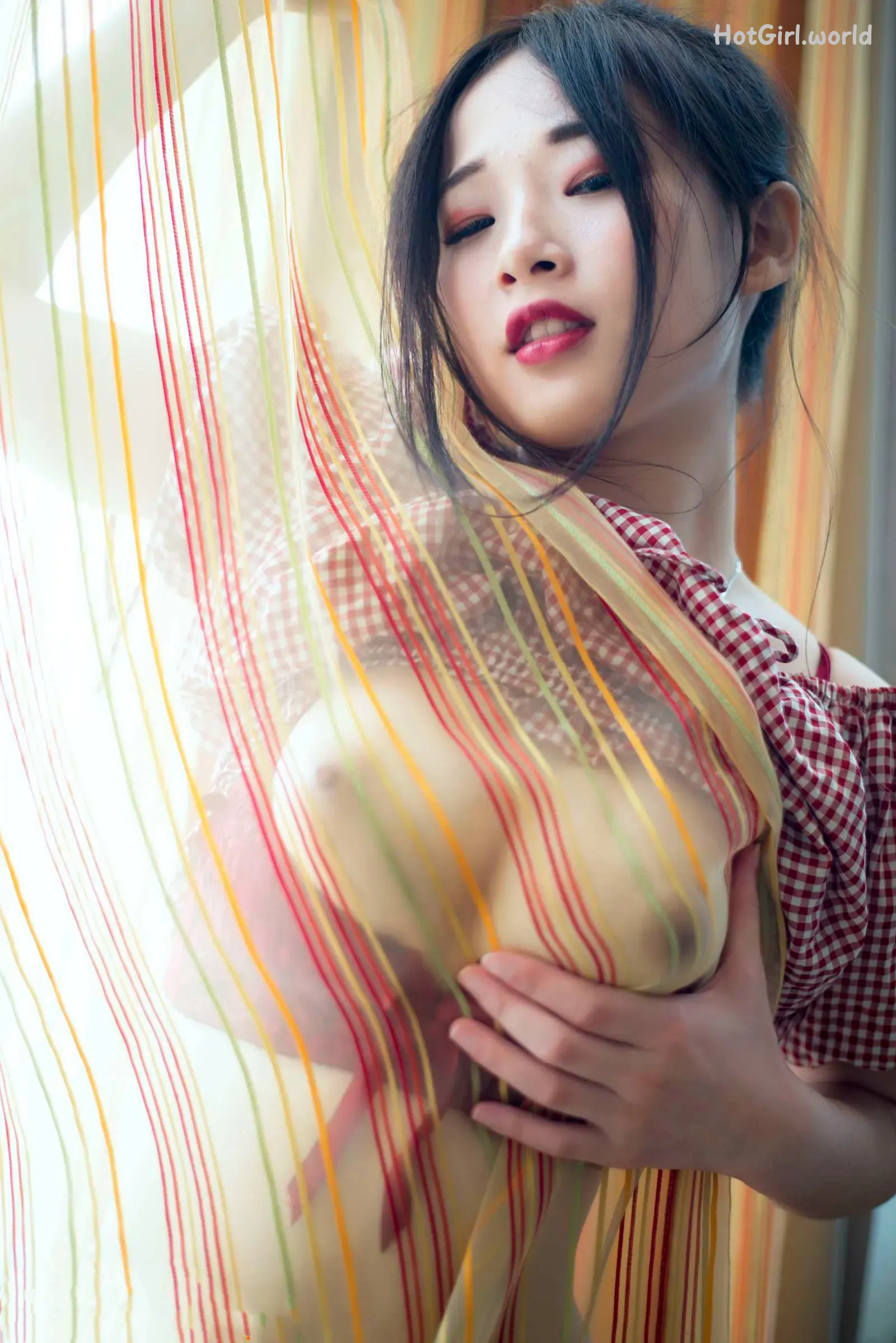 0066_hotgirl.world.webp