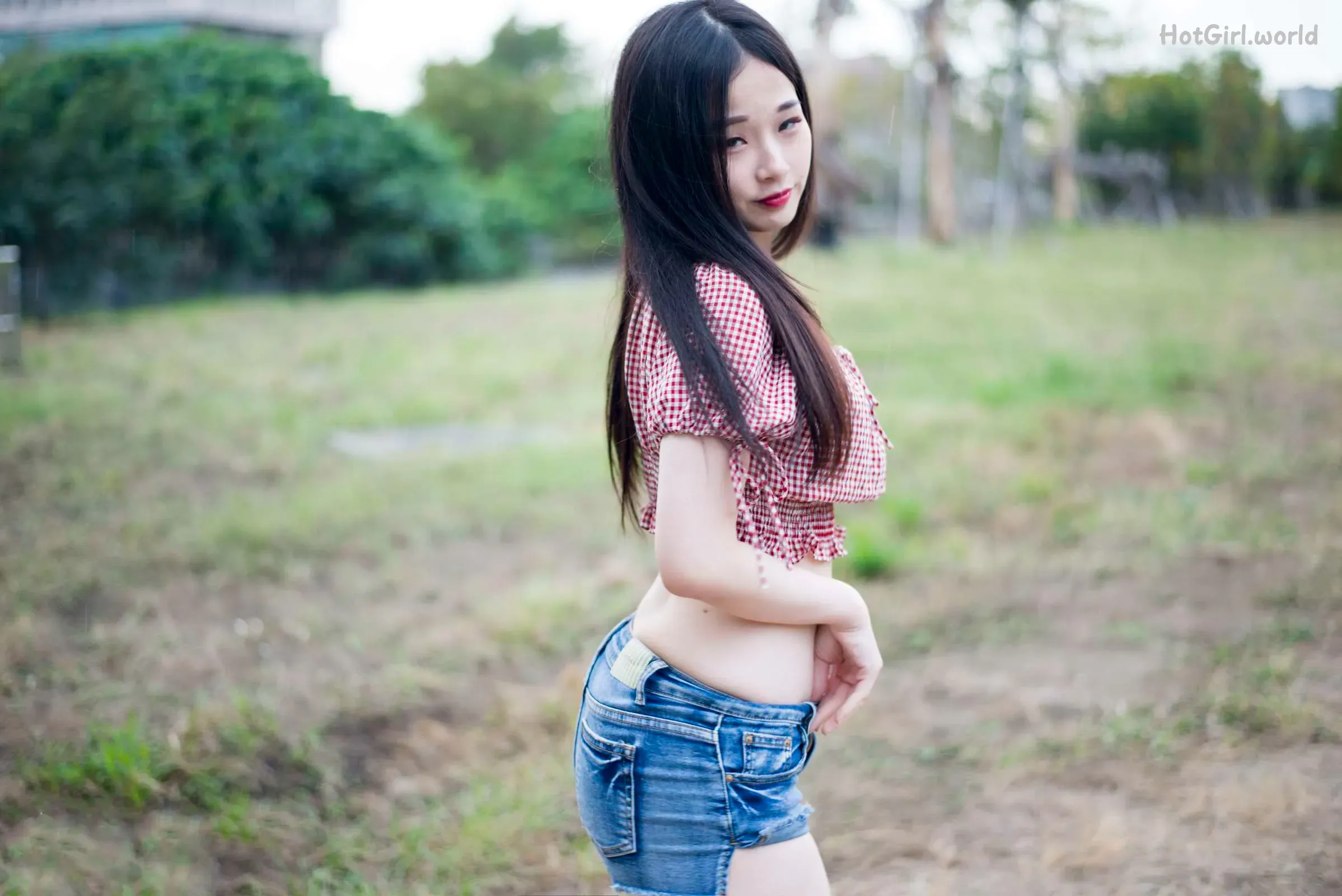 0077_hotgirl.world.webp