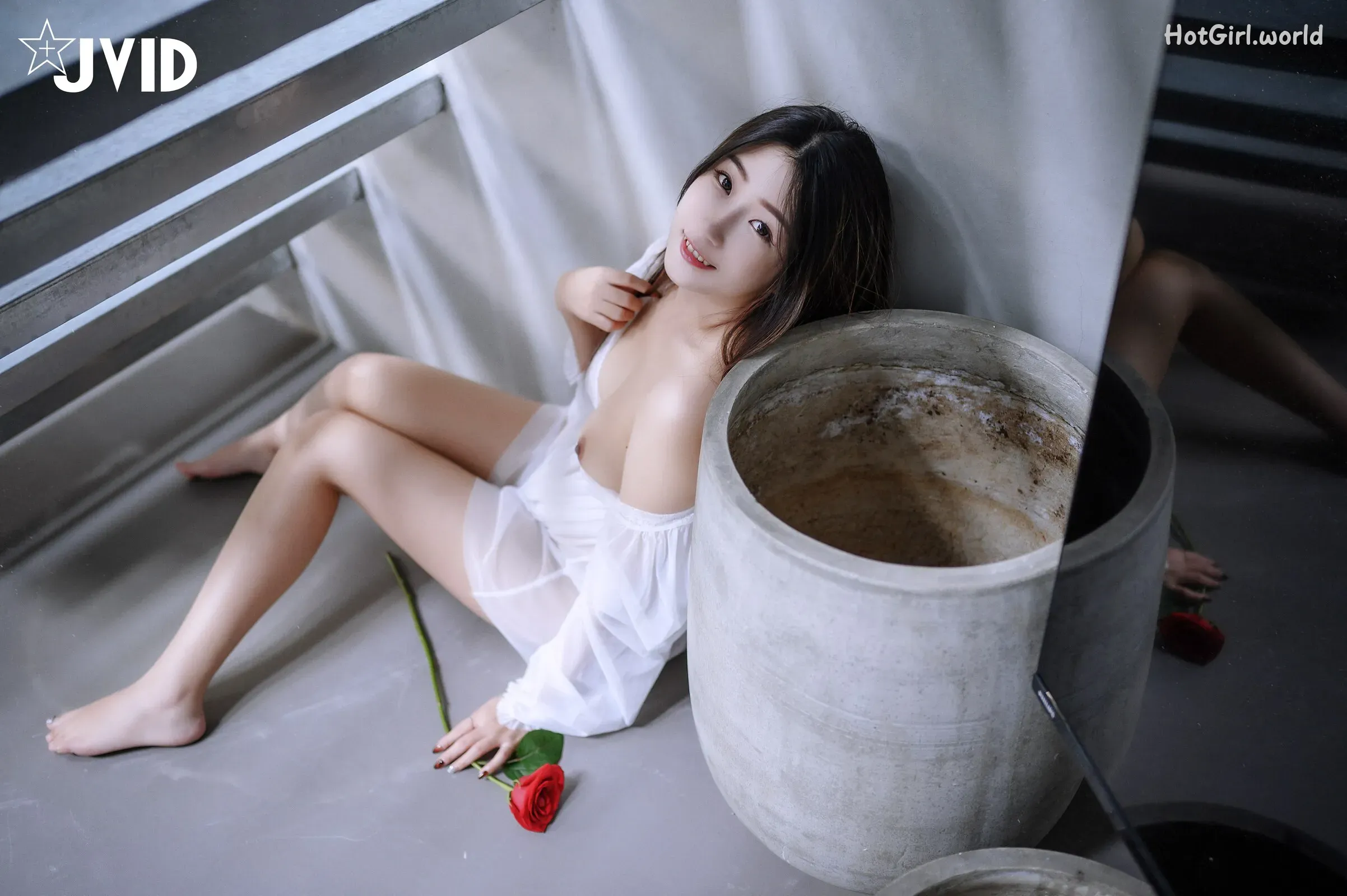 082_hotgirl.world.webp