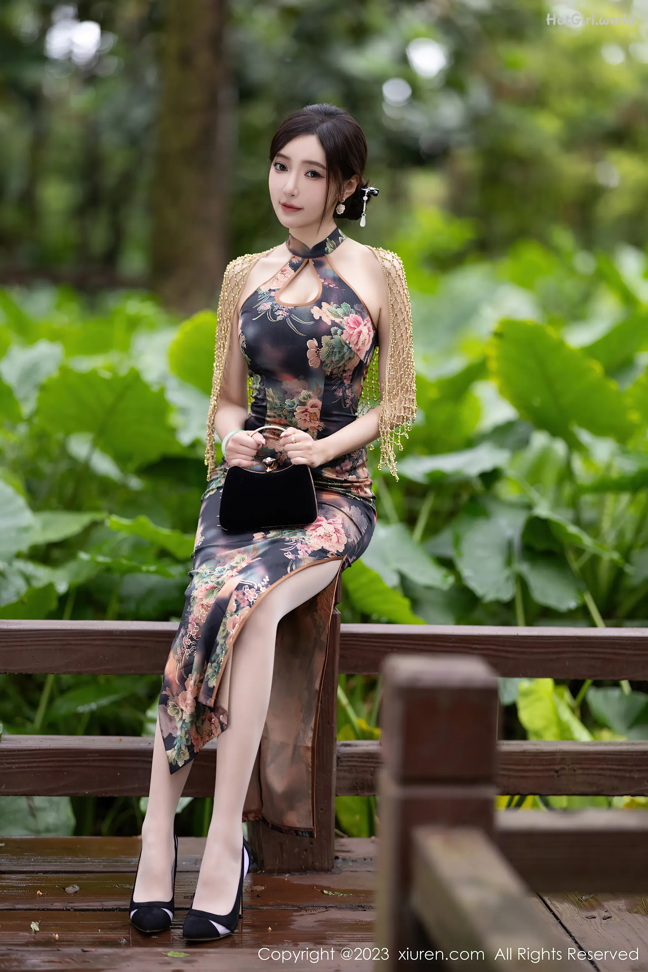 0005_hotgirl.world.webp