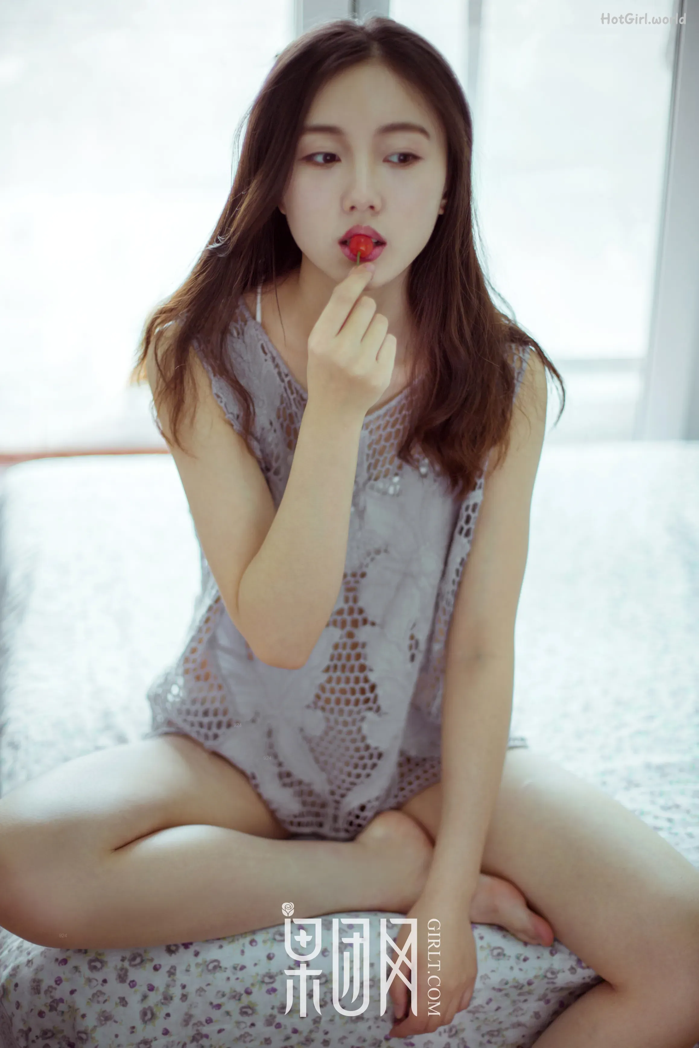 0001_hotgirl.world.webp