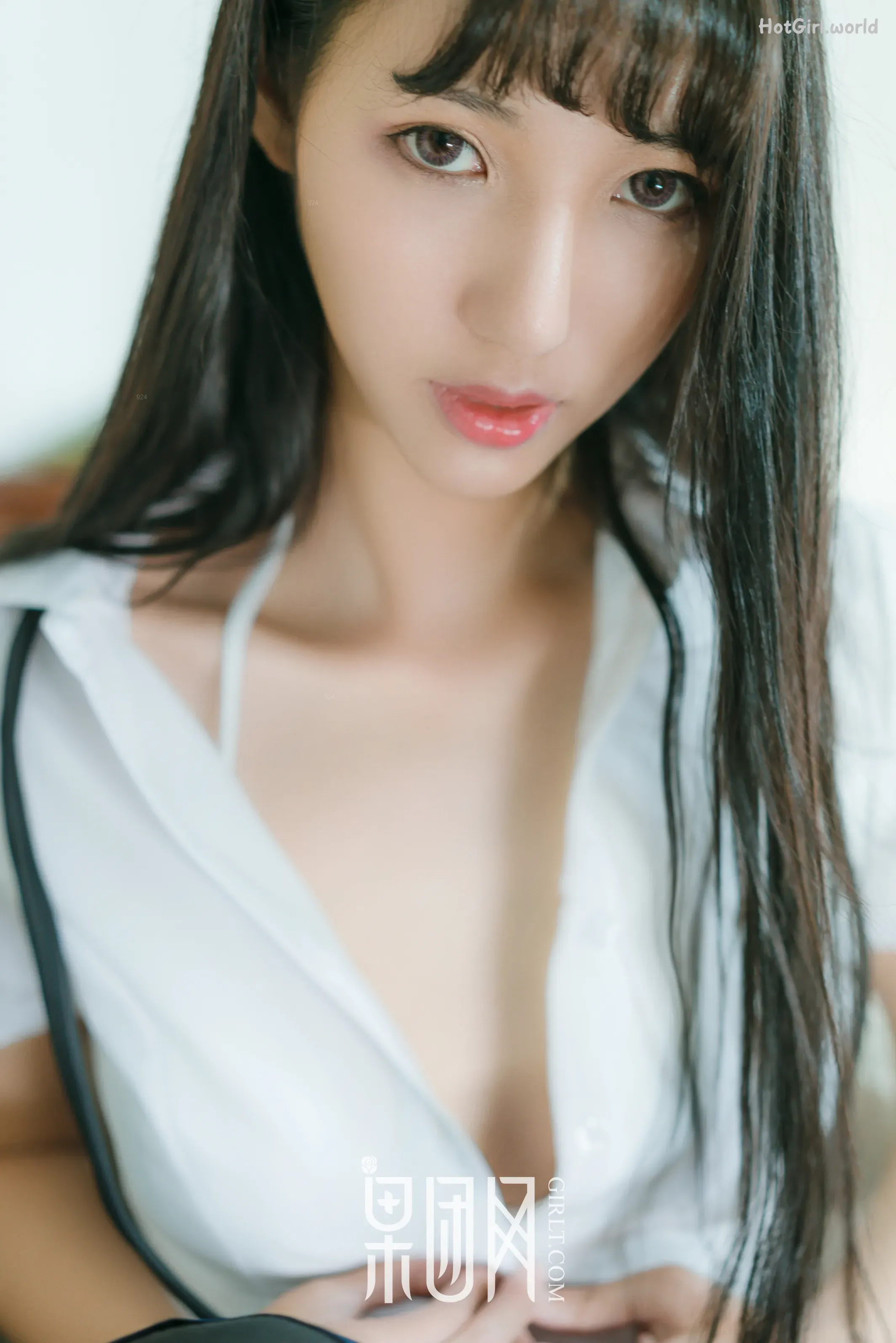 0007_hotgirl.world.webp
