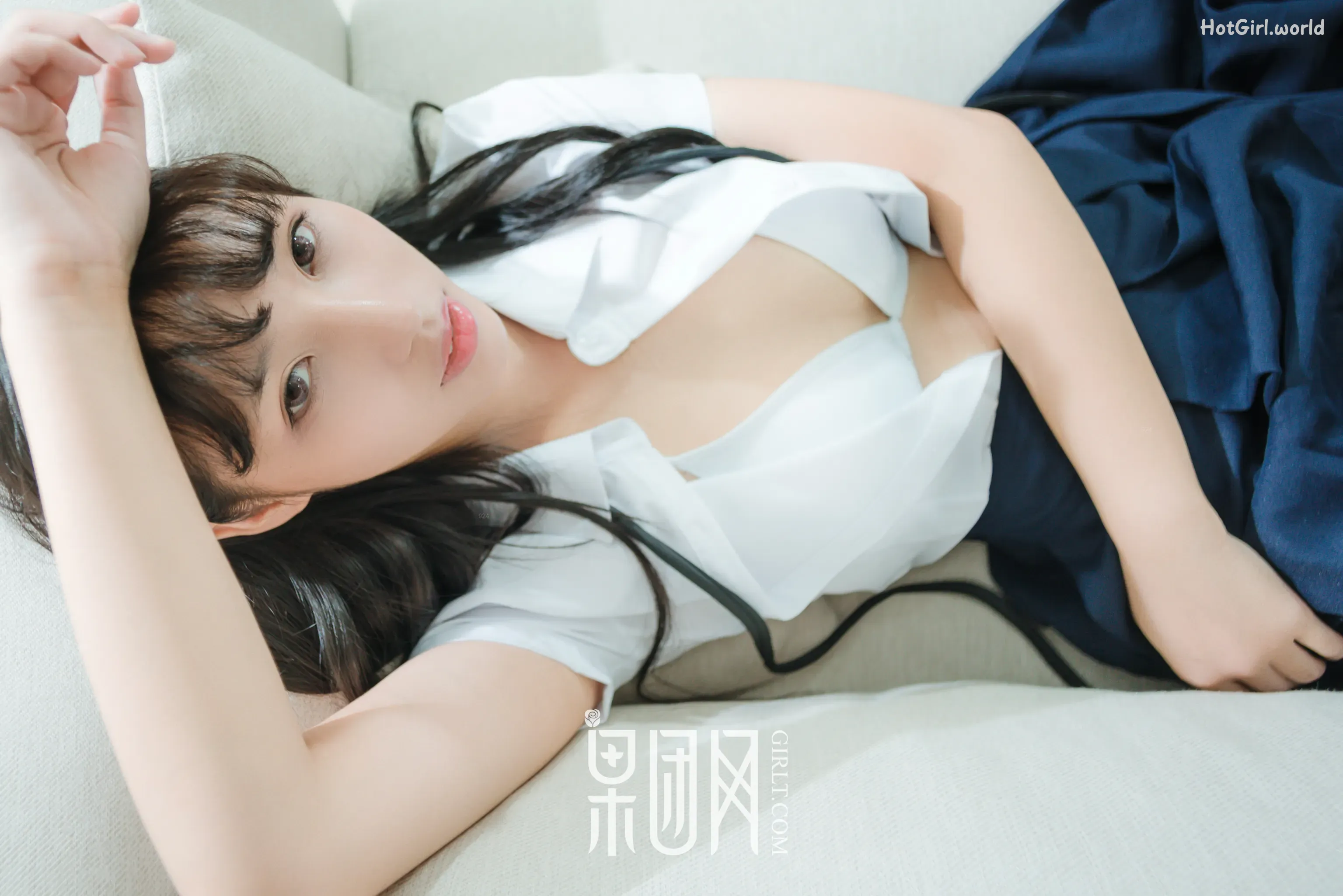 0010_hotgirl.world.webp