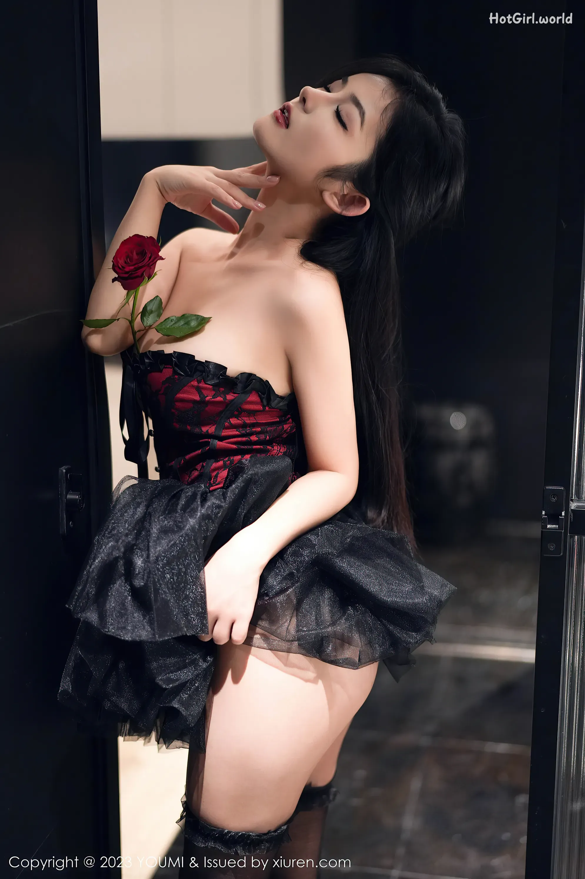 0008_hotgirl.world.webp