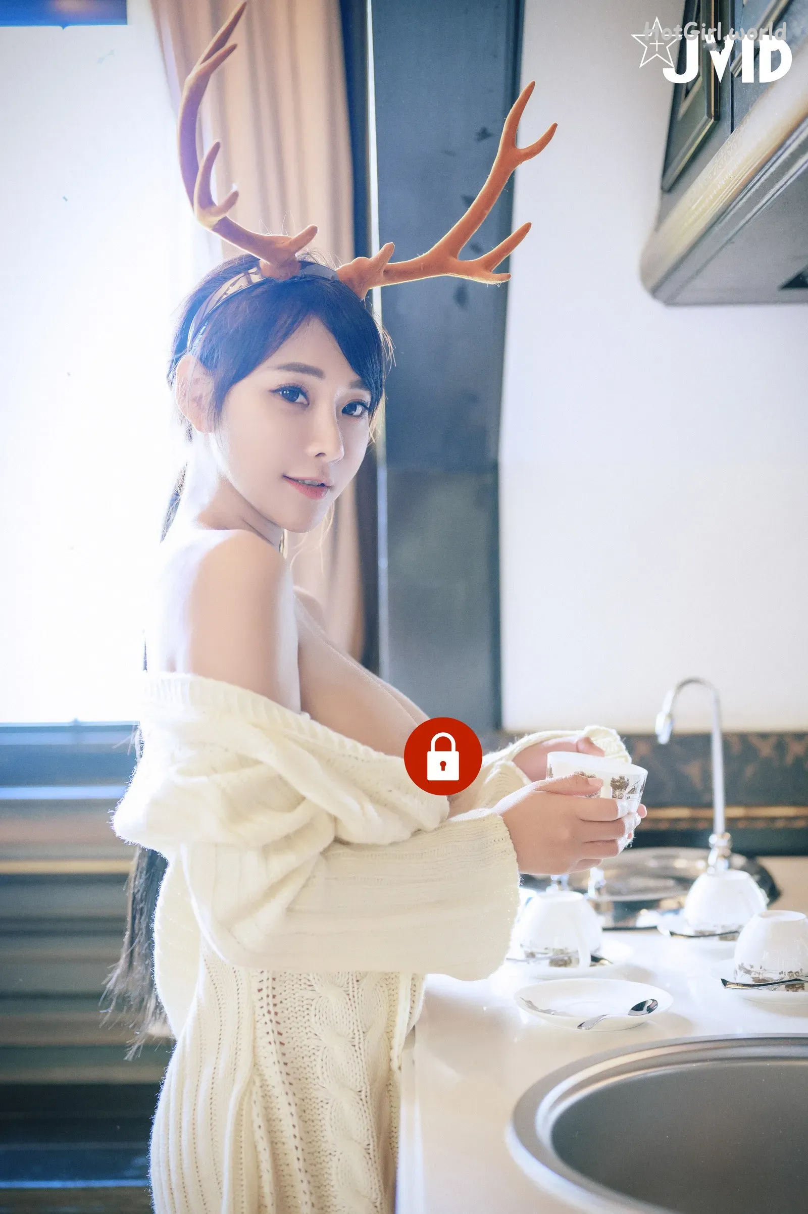 003_hotgirl.world.webp