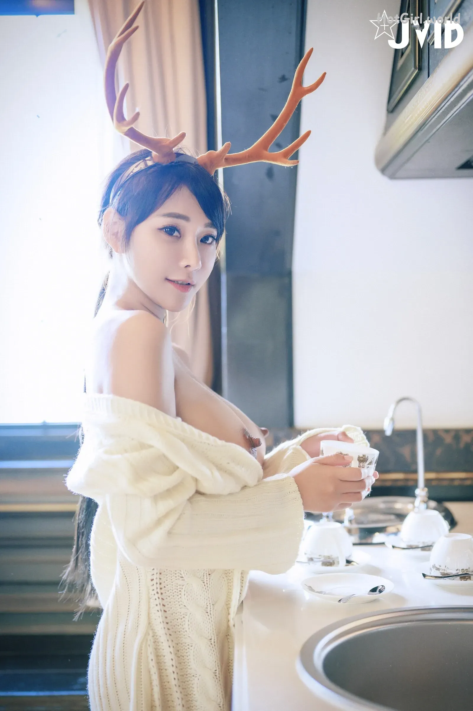 150_hotgirl.world.webp