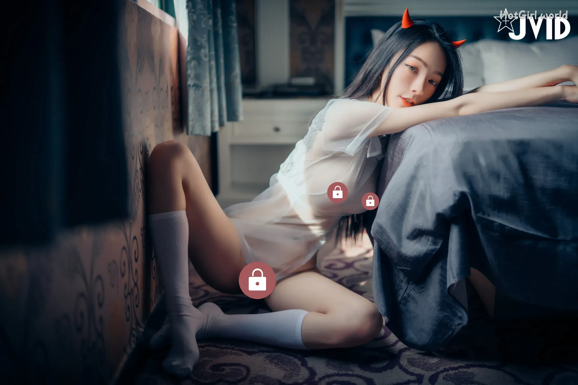 090_hotgirl.world.webp
