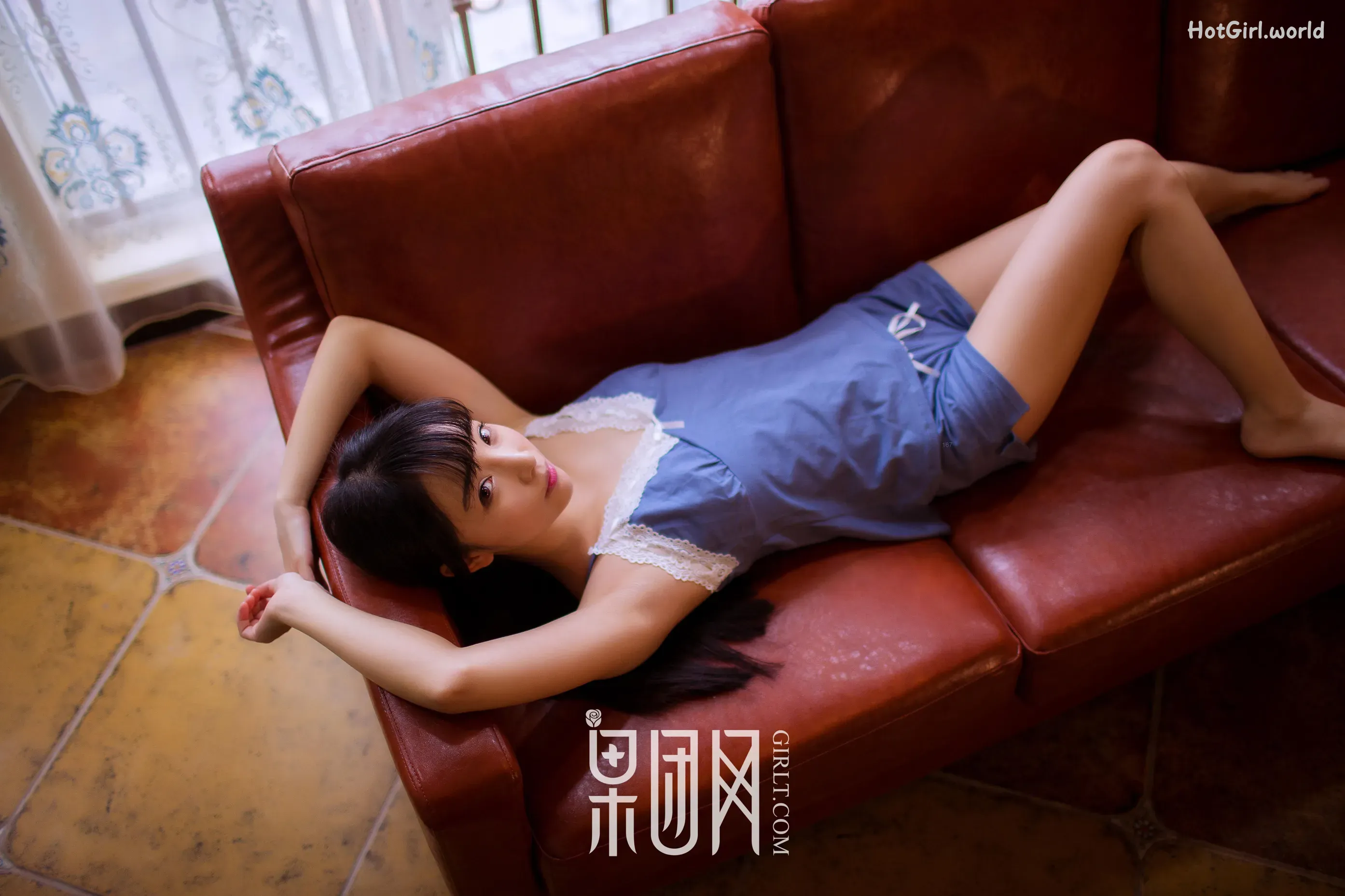 0001_hotgirl.world.webp